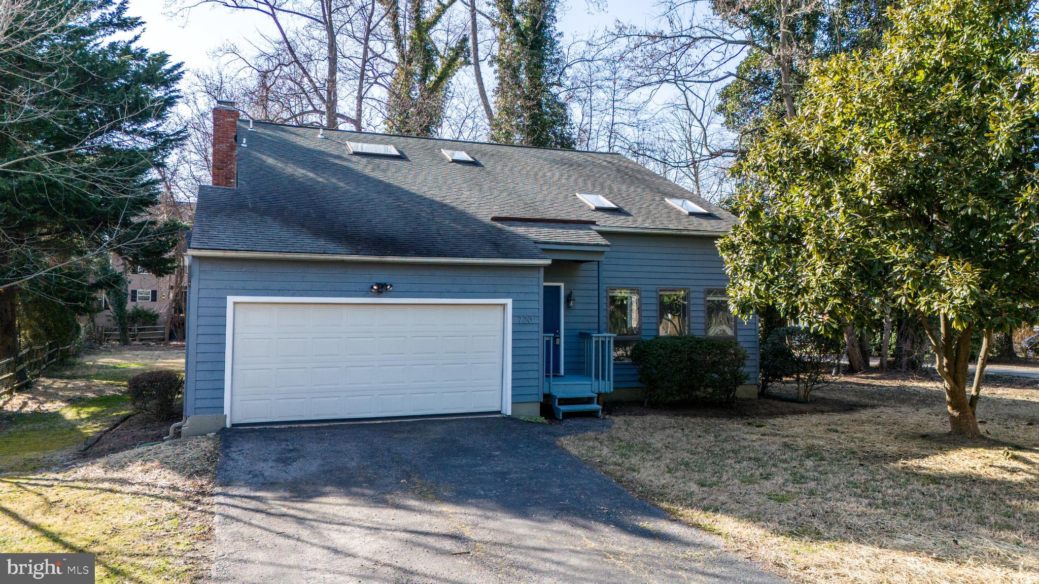 PLEASANT PLAINS - Residential