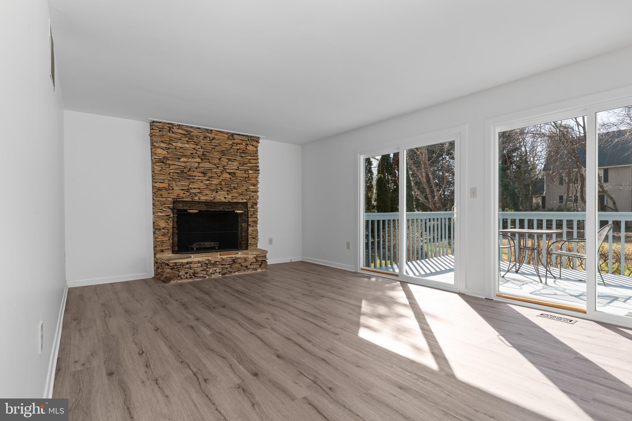 PLEASANT PLAINS - Residential