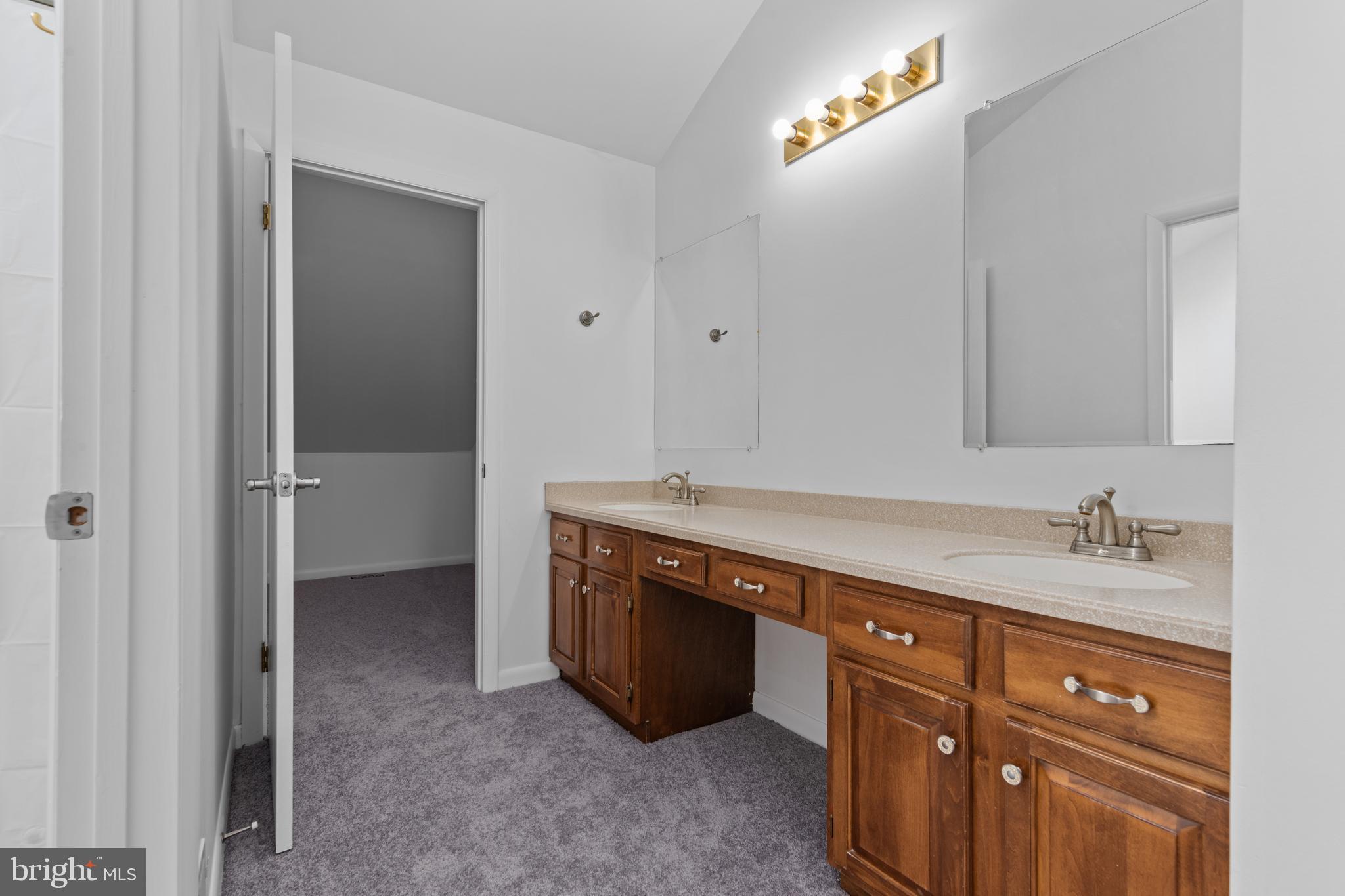 PLEASANT PLAINS - Residential