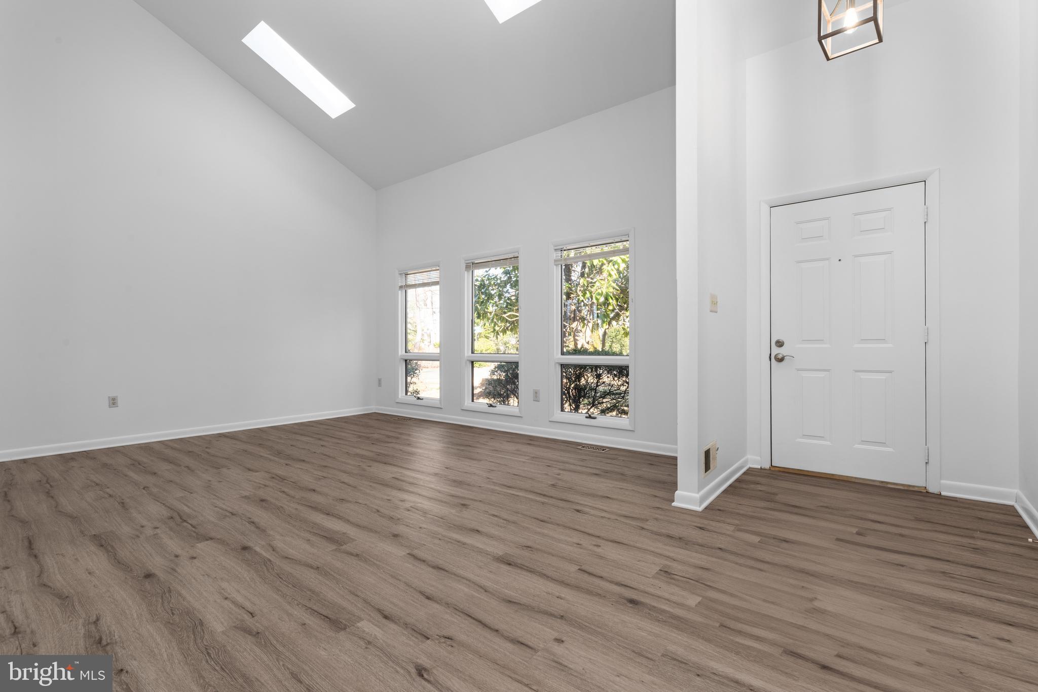 PLEASANT PLAINS - Residential