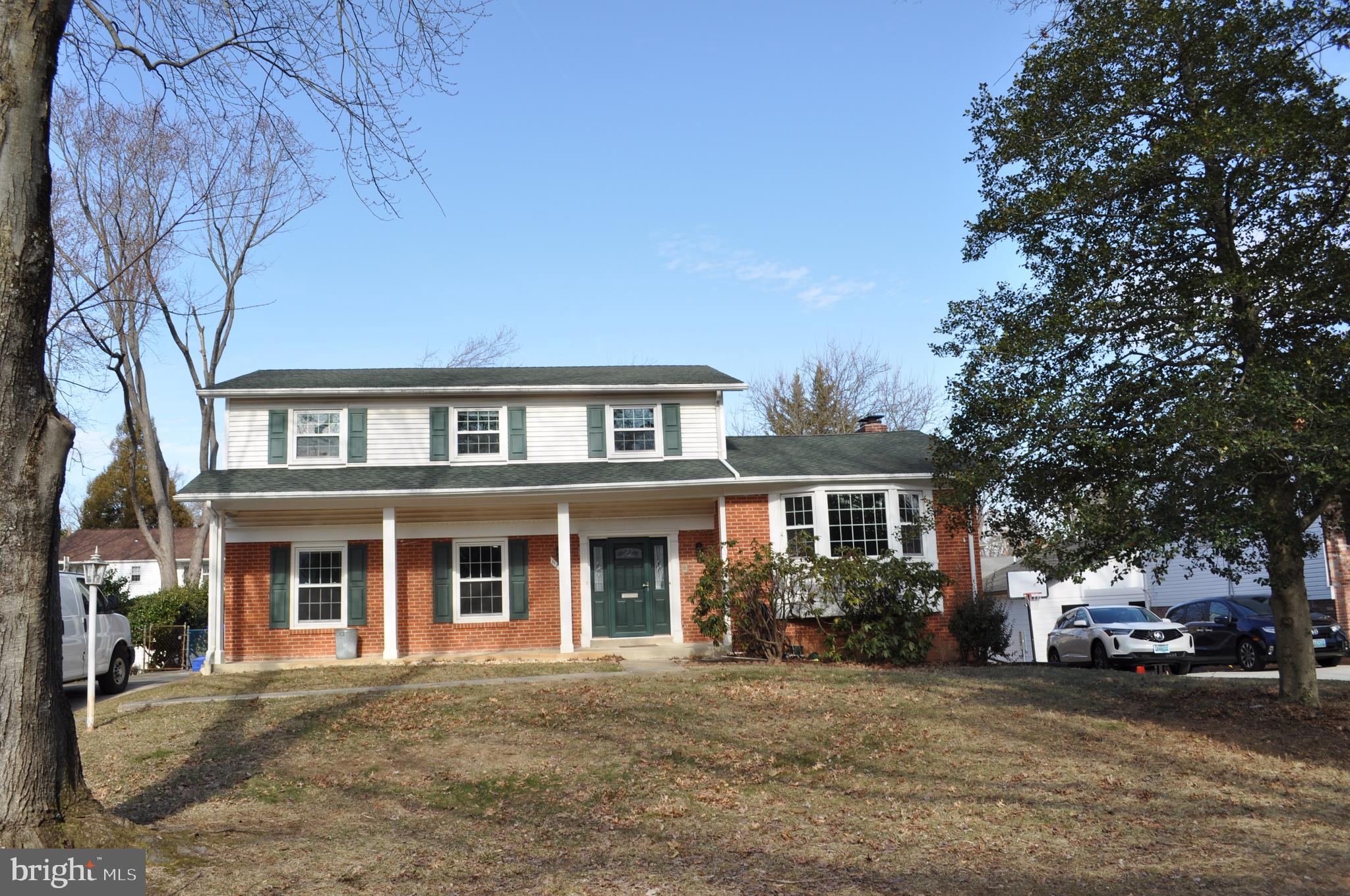 Spacious & Gorgeous 3 level 5-bedroom, 4.5-bathroom colonial home in the heart of Potomac, MD.  The main level includes a bedrooms & a full bathroom! The upgrade kitchen presents new appliances, new cabinets, granite countertops and customized backsplash. Open floor plan & hardwood through both levels. Fully finished walk out basement includes a bedroom and full bathroom plus wet bar & lots of storage. The private backyard is fully enclosed and has a patio for BBQ. Ample off-street parking with room for two cars in the driveway. The home location is in Churchill Cluster, and closed to school,  Park Potomac, Restaurant, Harris teeter, Life Time Fitness, Cabinjhon Village, and many more.