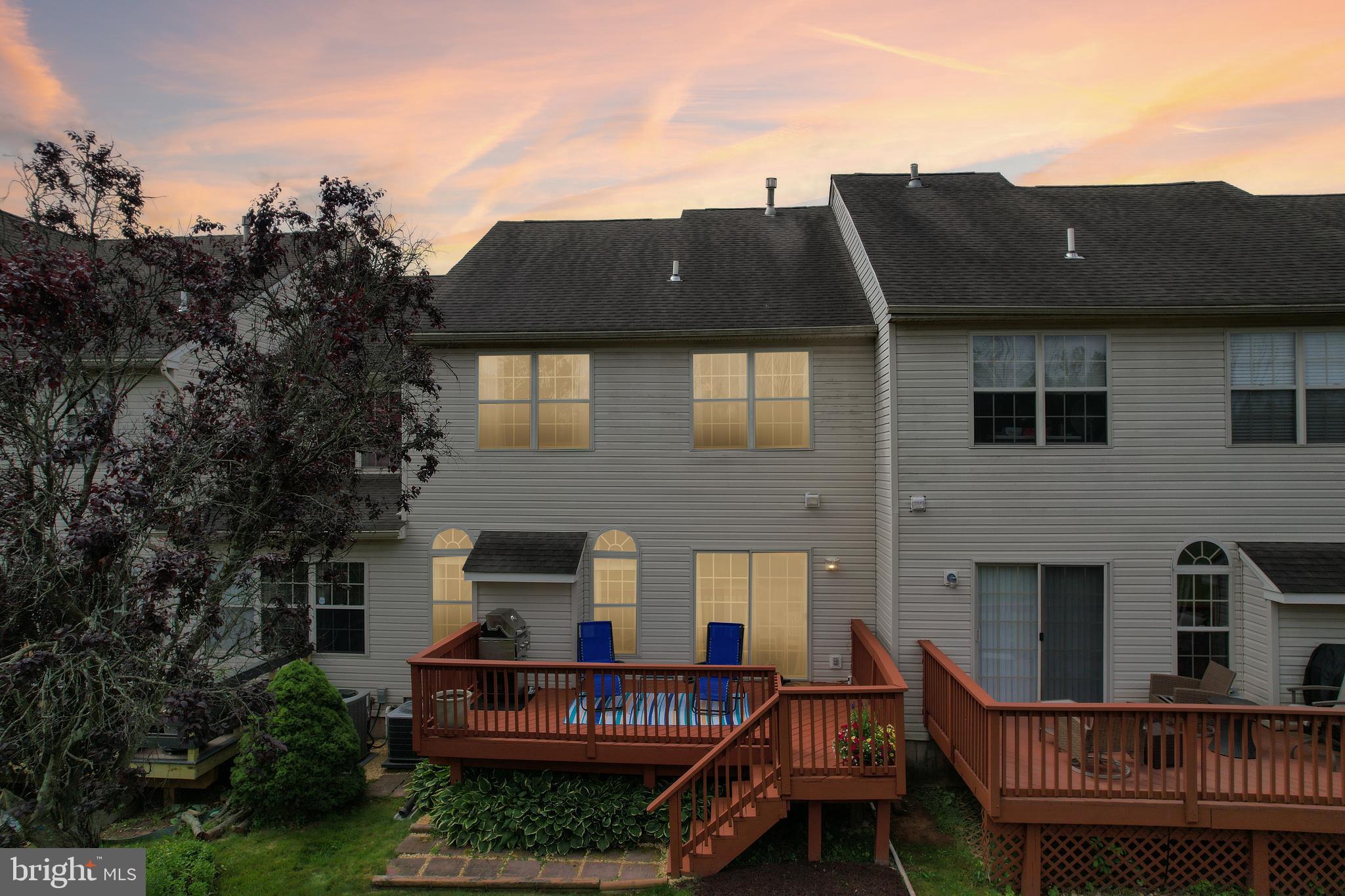 WATERFORD GREENE - Residential