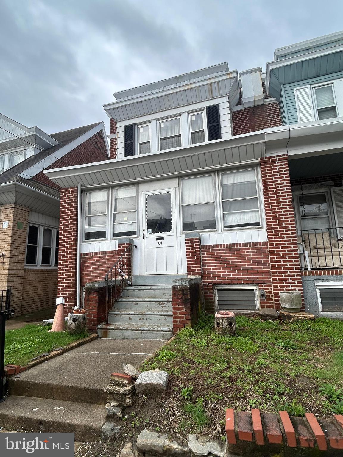 Excellent opportunity - great bones (almost all newer systems), but just needing some cosmetic TLC. This three bedroom, one bath town home is a great opportunity to add to your investment book or to convert from renting to buying and build instant equity. House is being sold completely as is with the contents. City inspection buyer responsibility.