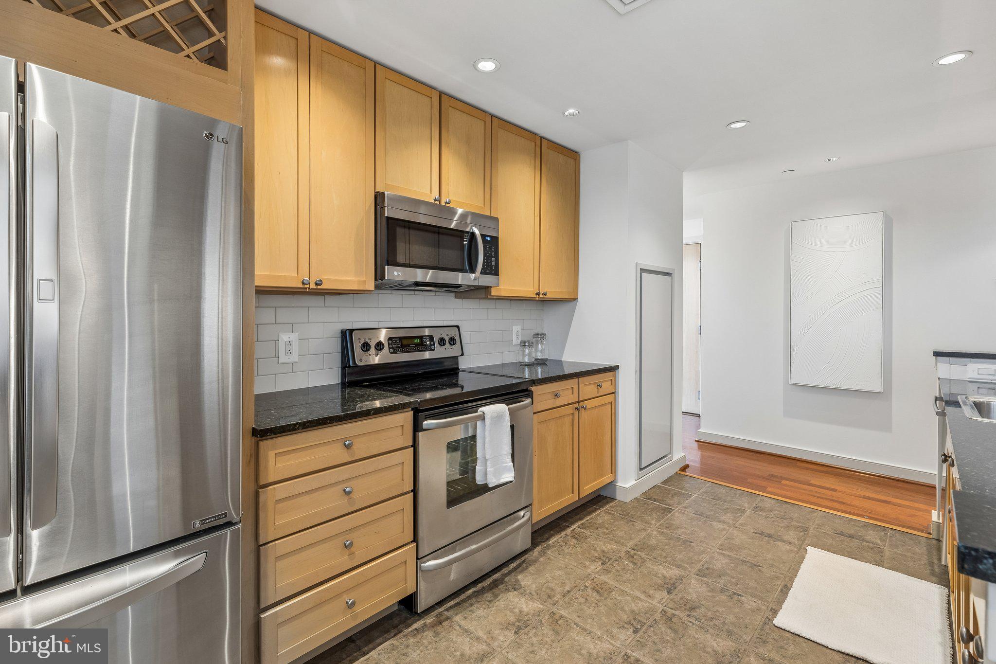 AVENUE OF THE ARTS - Residential