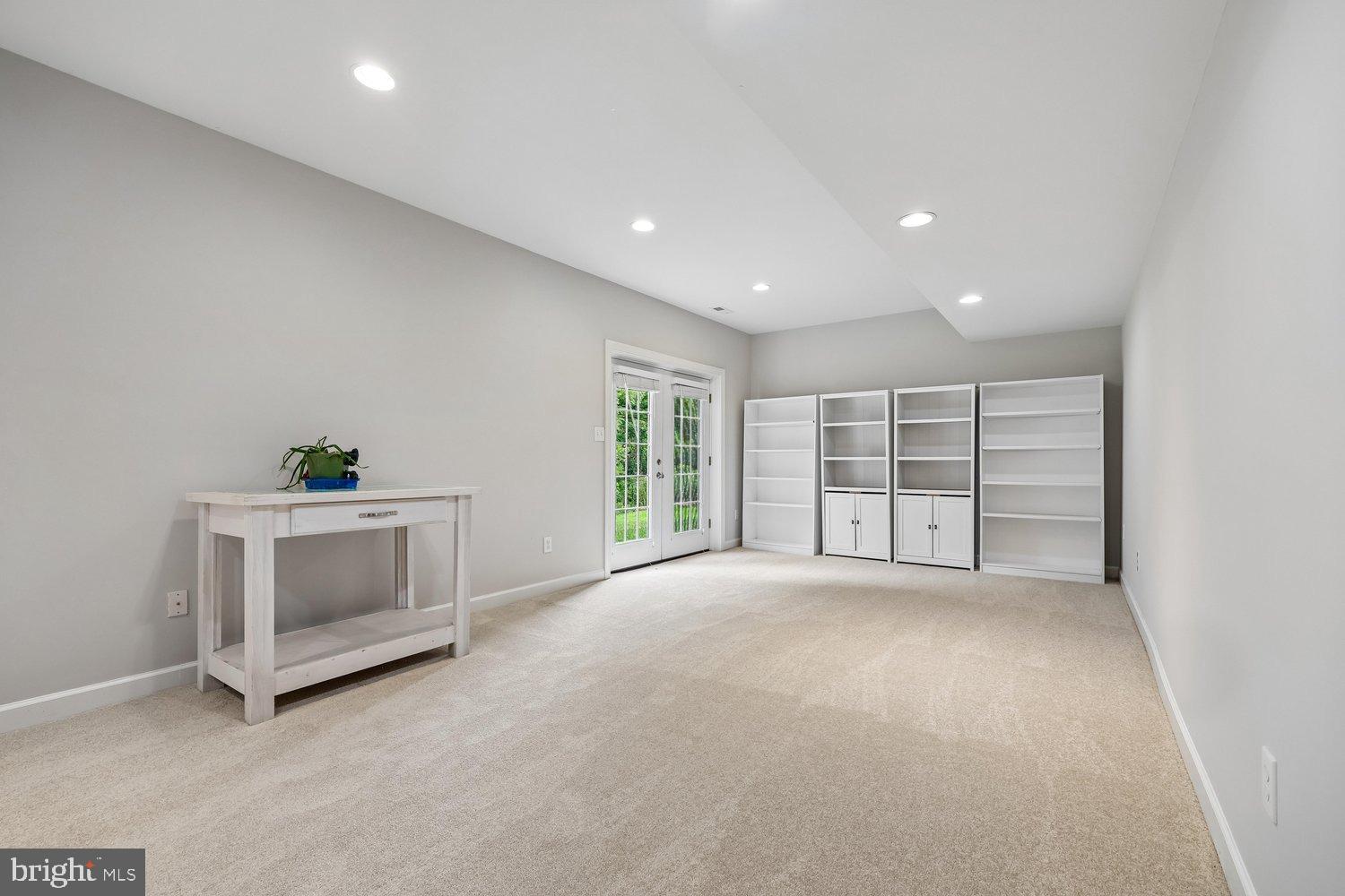 SENECA CROSSING - Residential