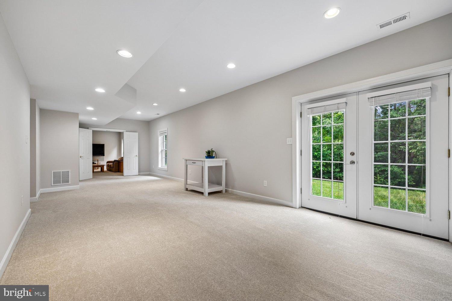 SENECA CROSSING - Residential