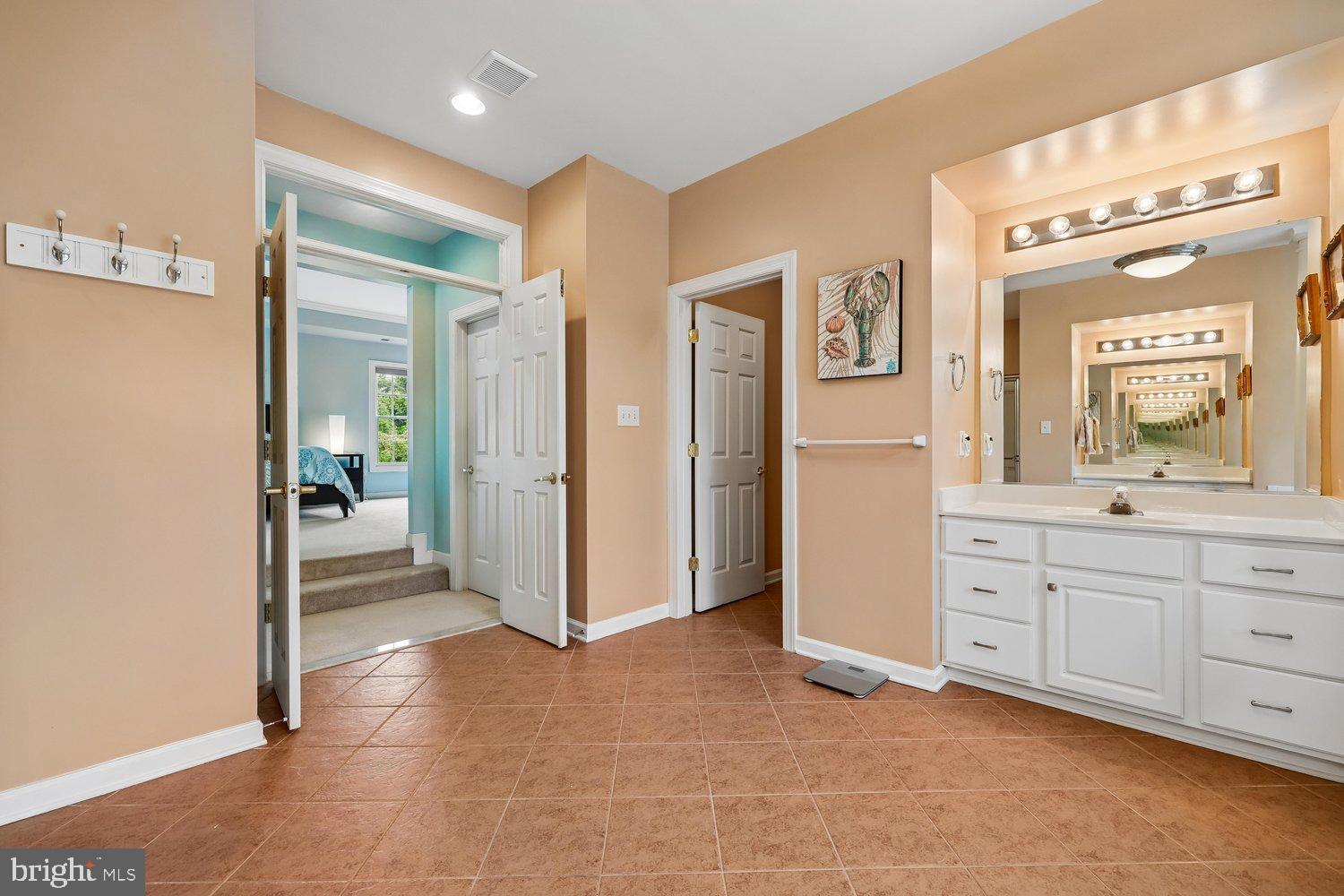 SENECA CROSSING - Residential