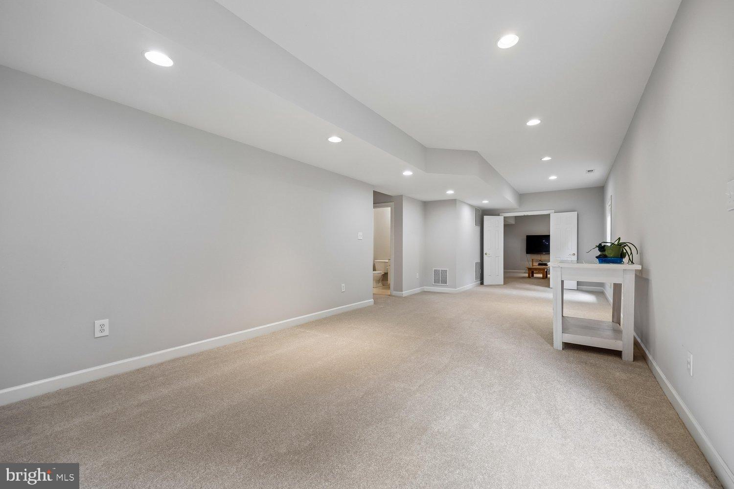SENECA CROSSING - Residential