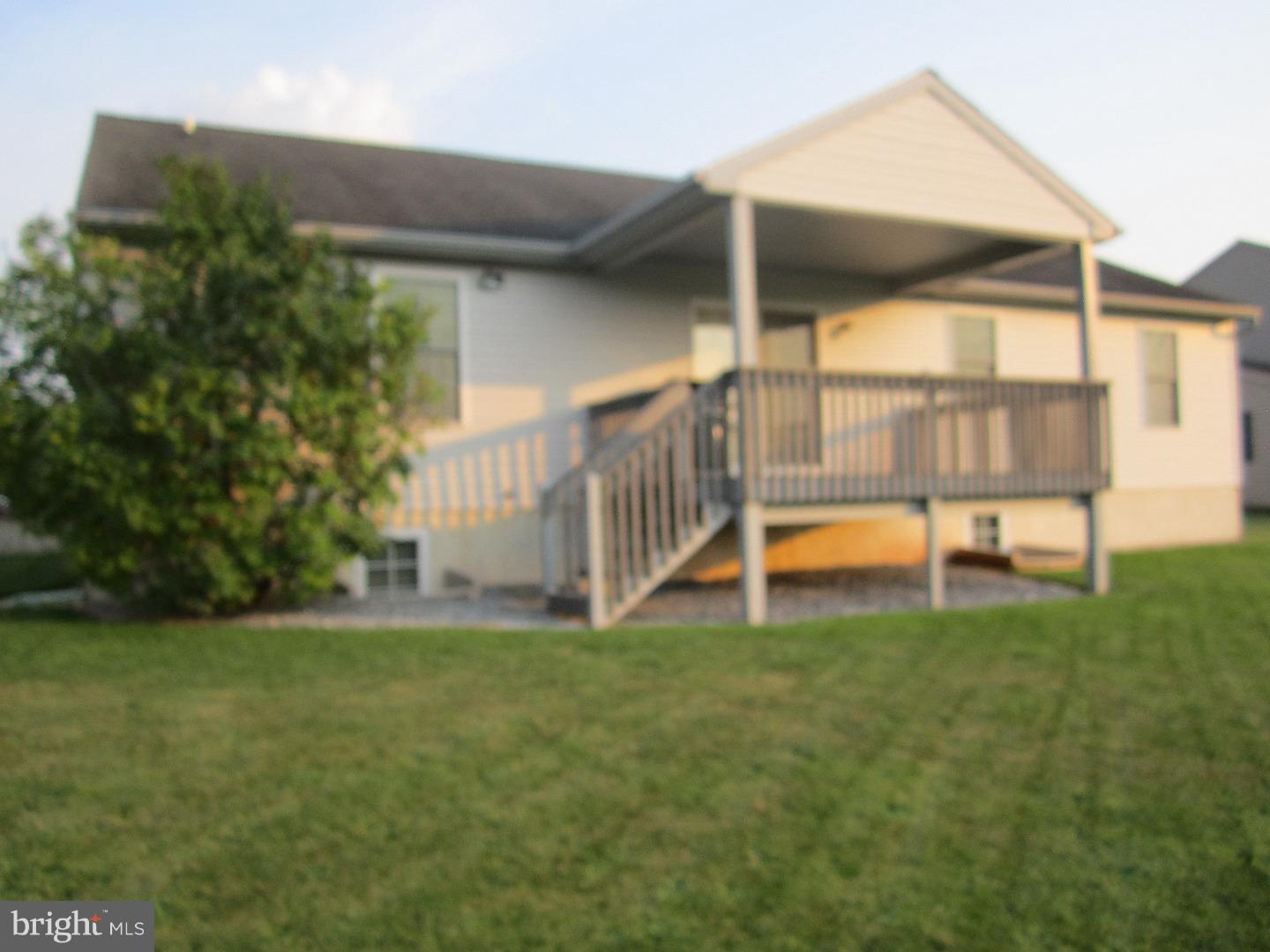 VILLAGE HOLLOW - Residential