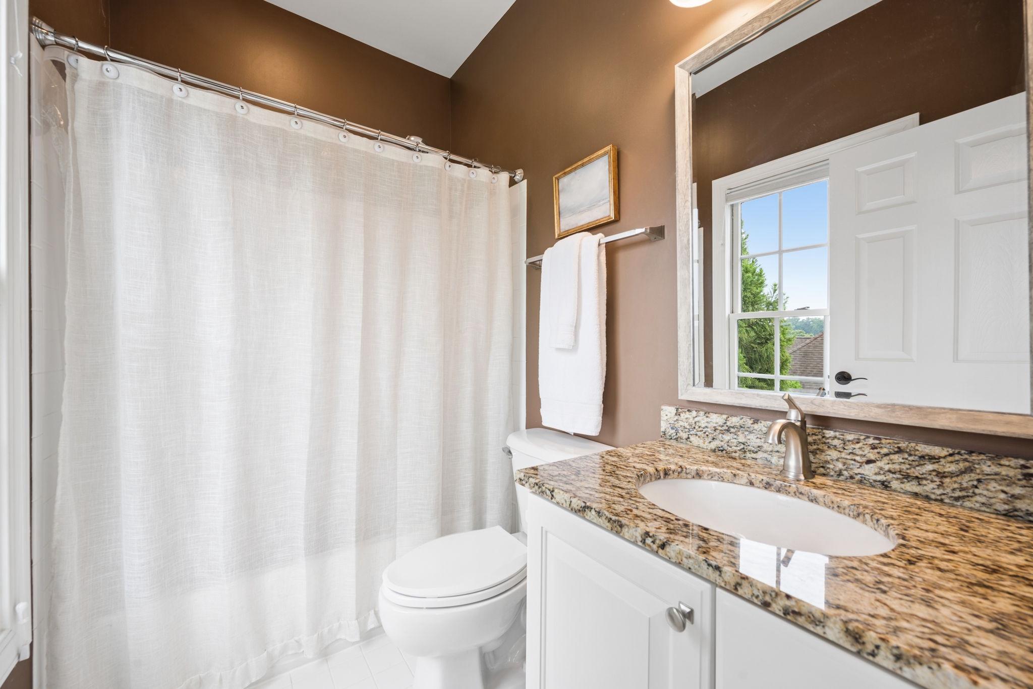BRANTWOOD - Residential