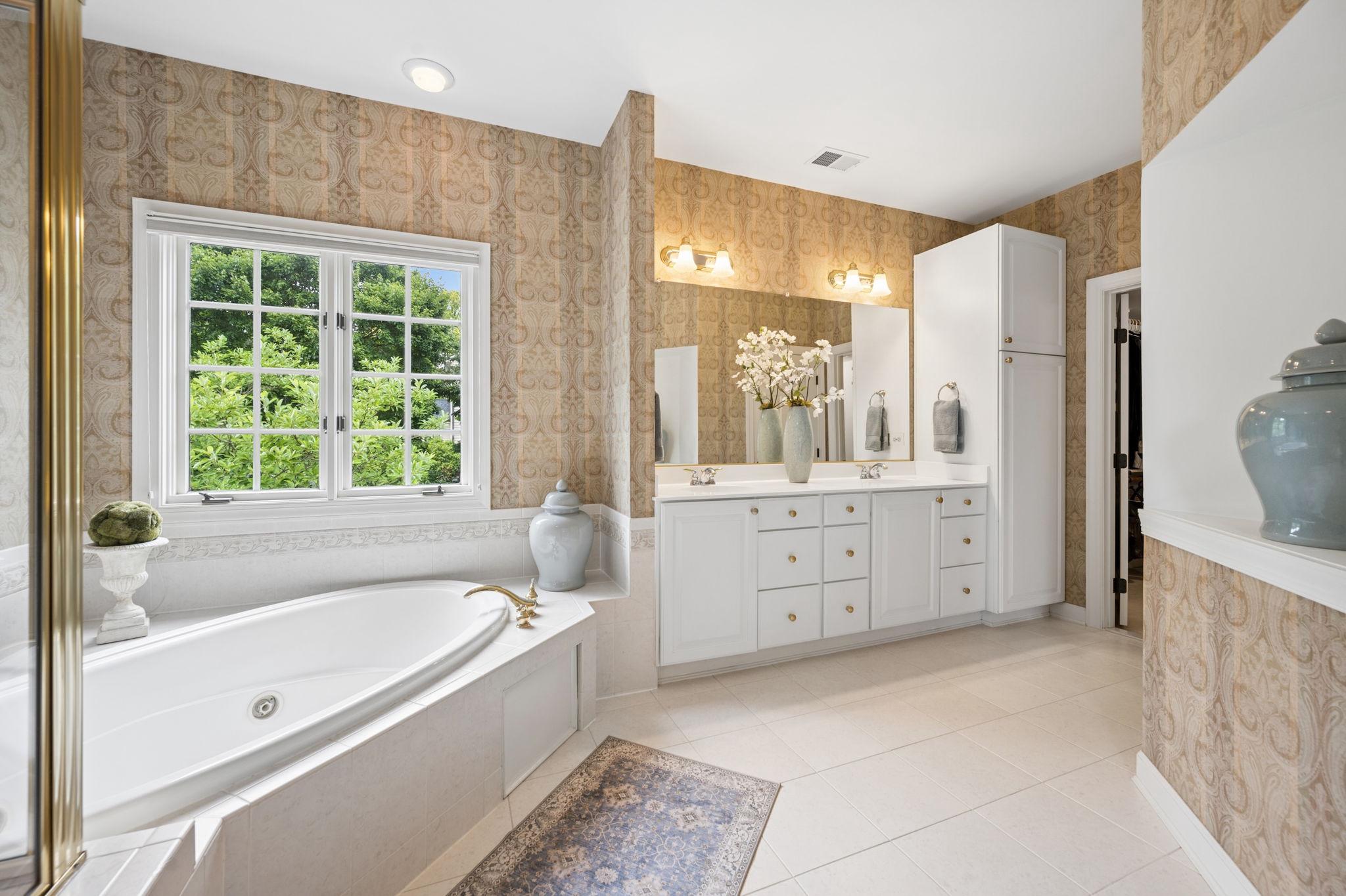 BRANTWOOD - Residential