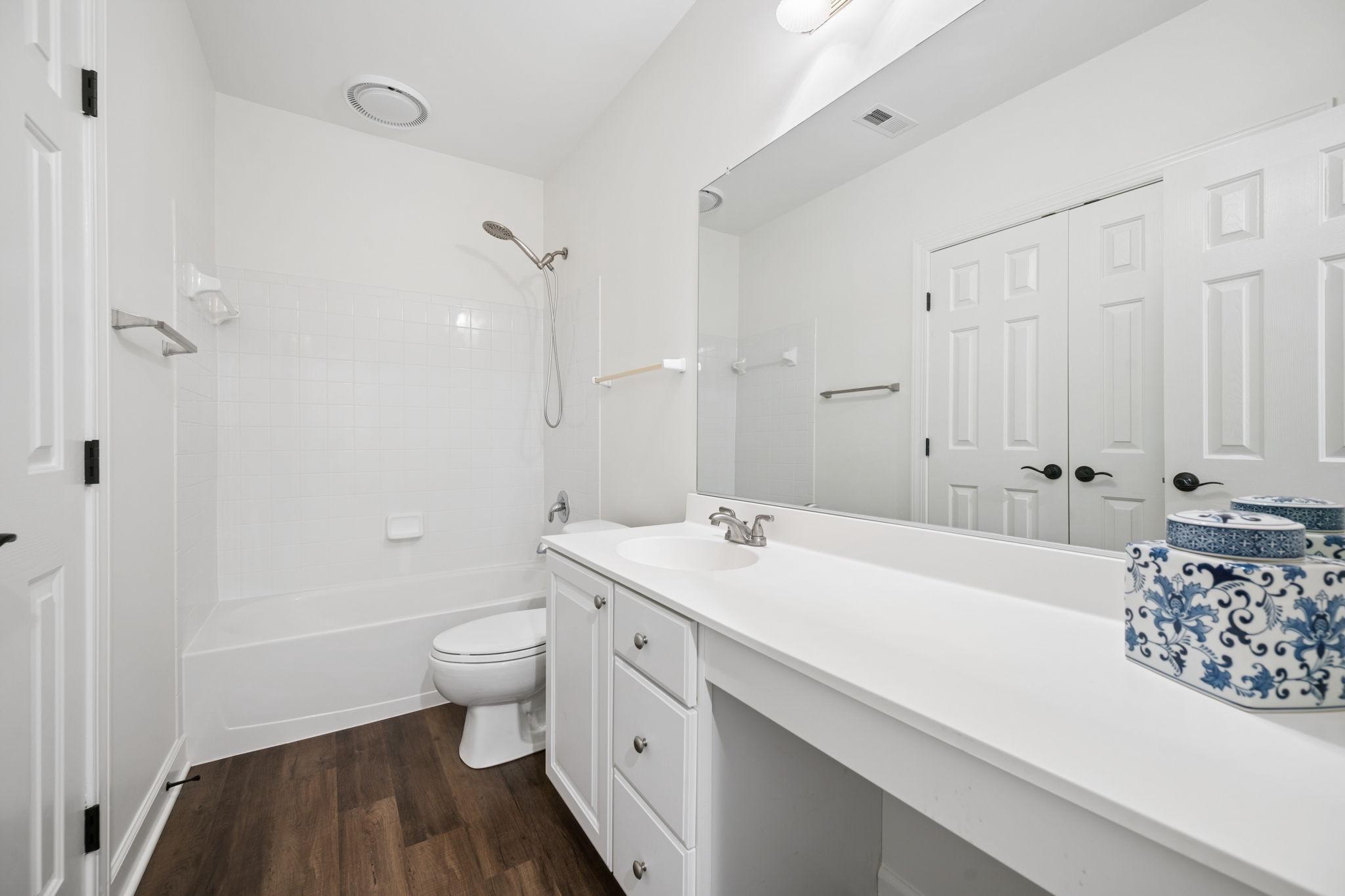BRANTWOOD - Residential
