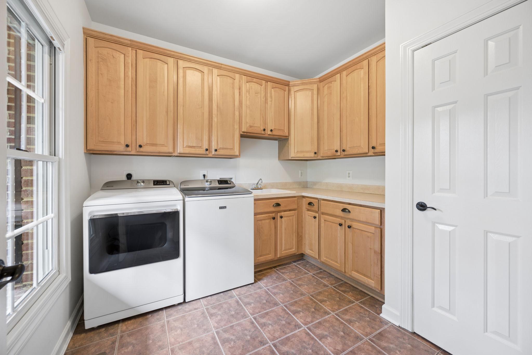 BRANTWOOD - Residential