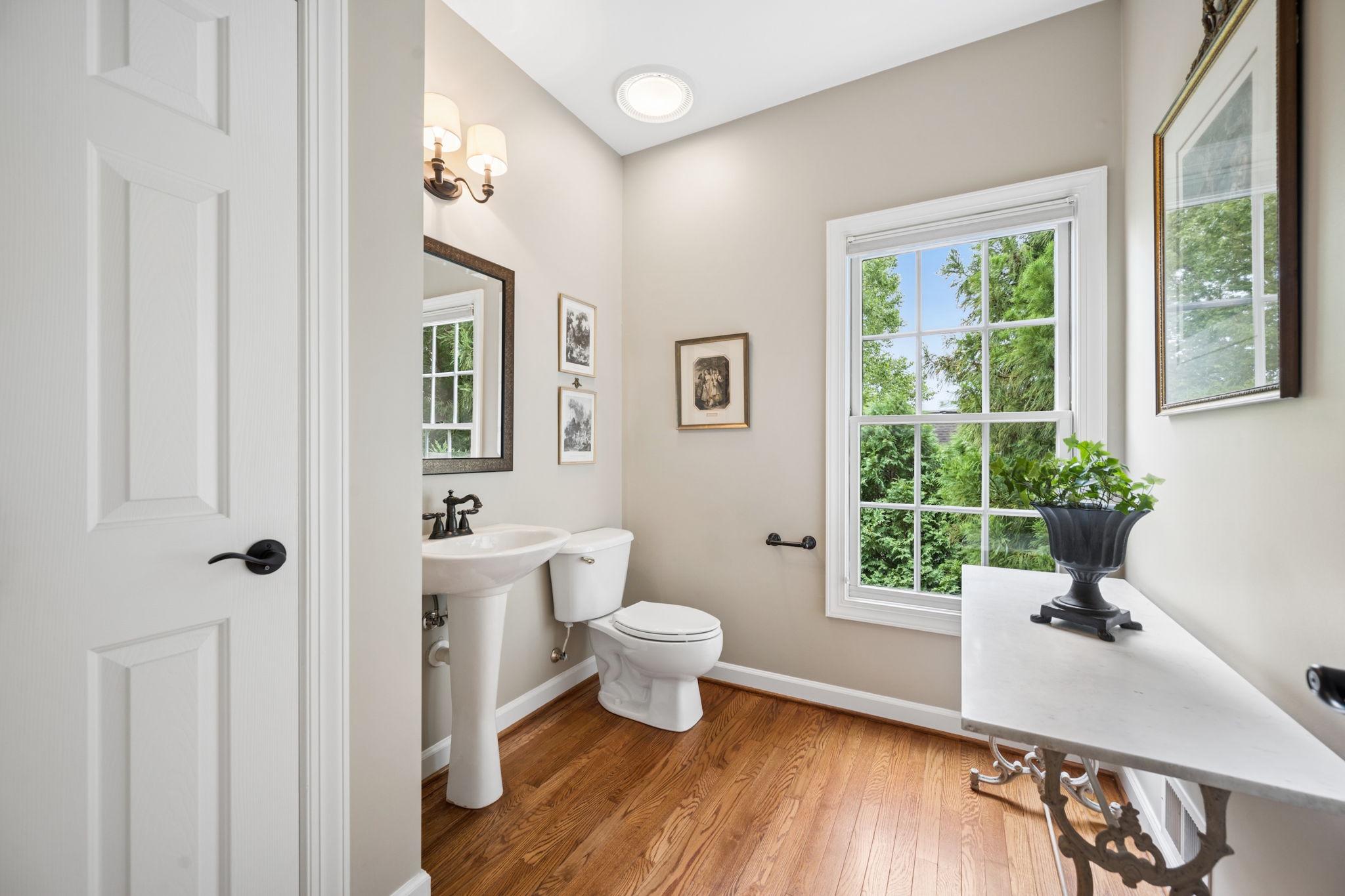 BRANTWOOD - Residential