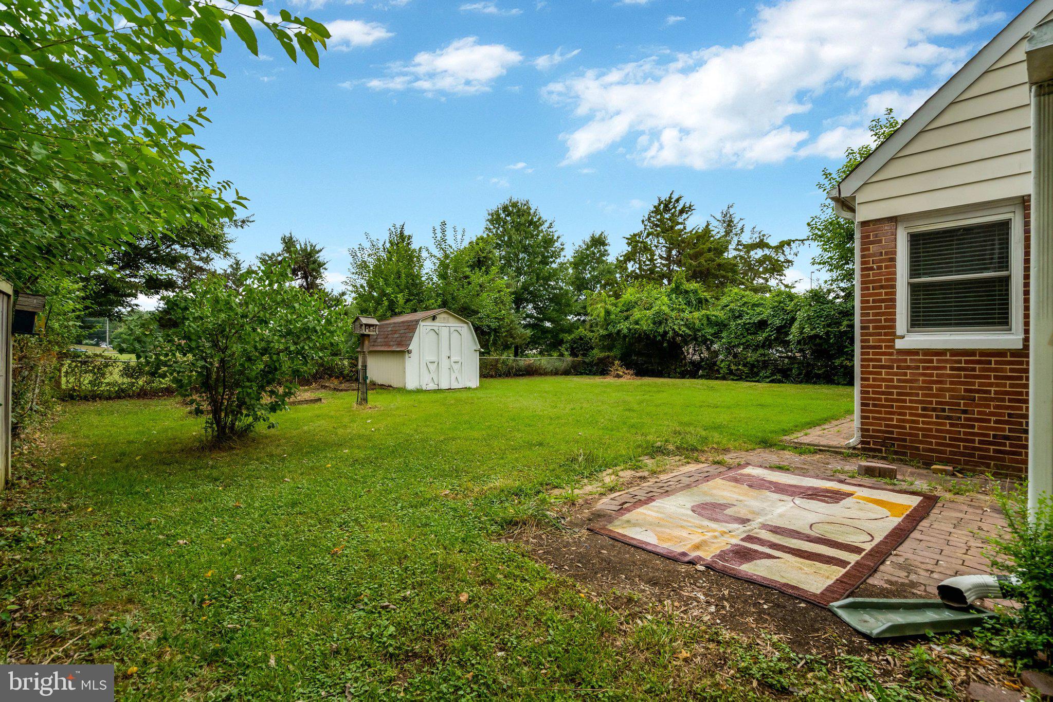 LYNBROOK - Residential