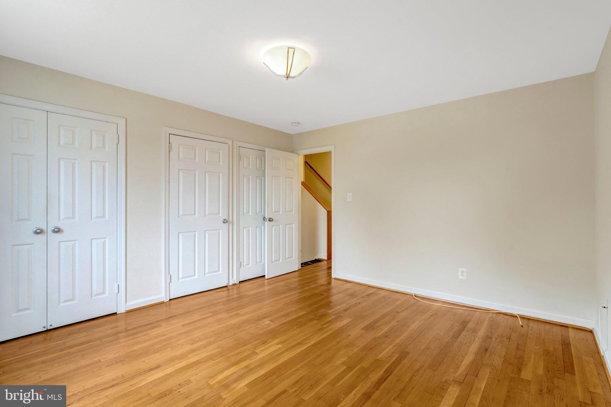 LYNBROOK - Residential