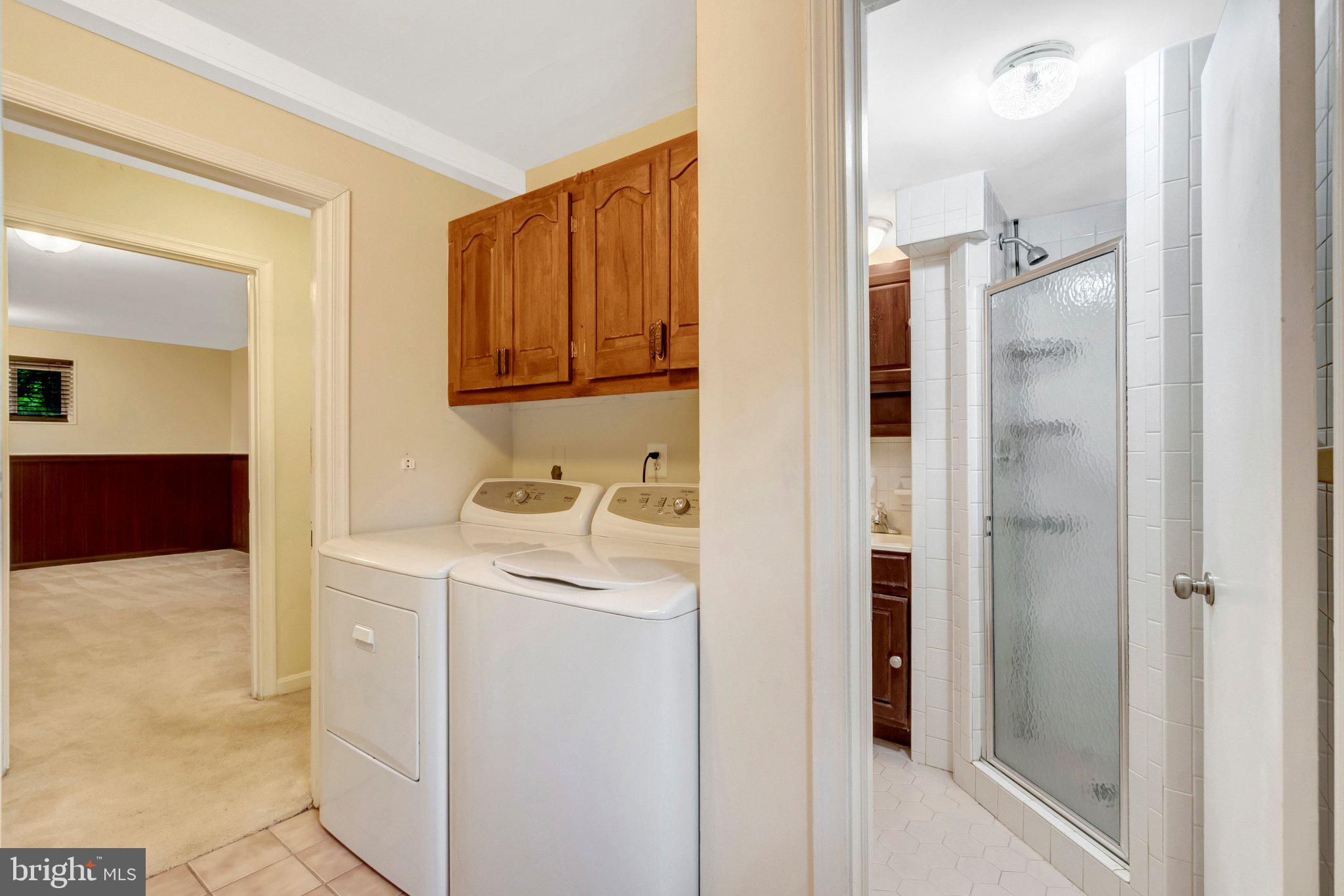 LYNBROOK - Residential