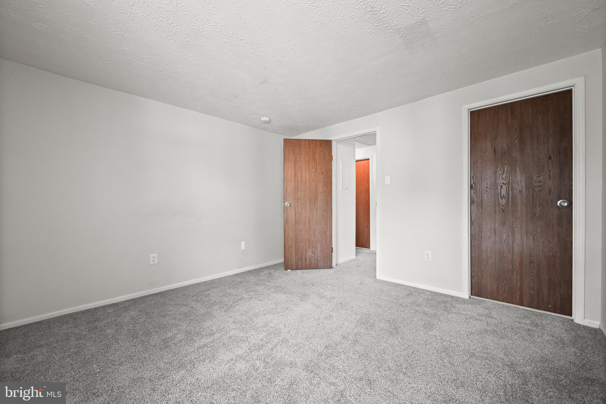 VILLAGE OF HICKORY RIDGE - Residential