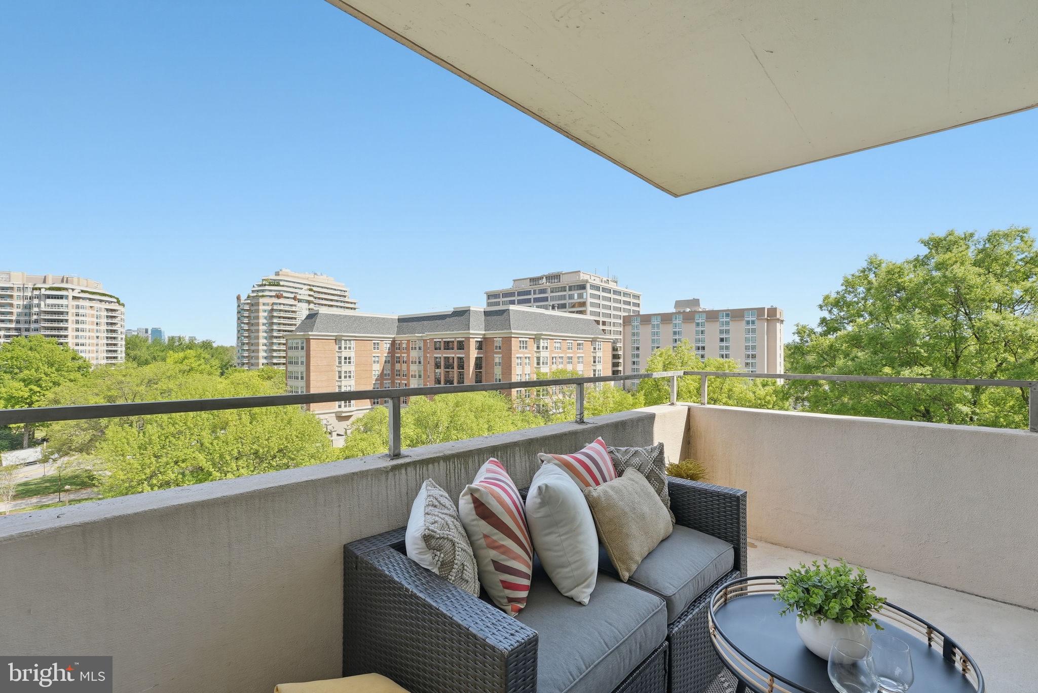 WILLOUGHBY OF CHEVY CHASE - Residential