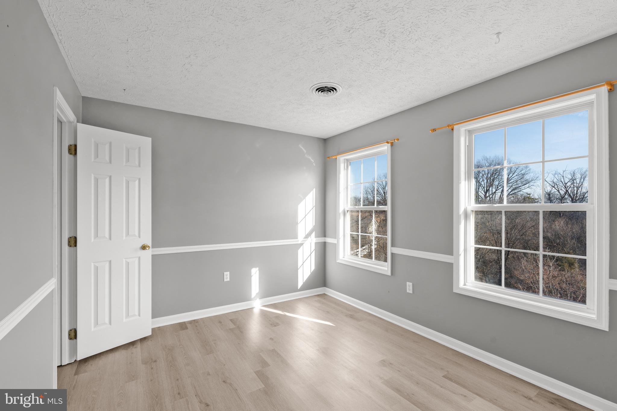 DOUGLAS OAKS - Residential
