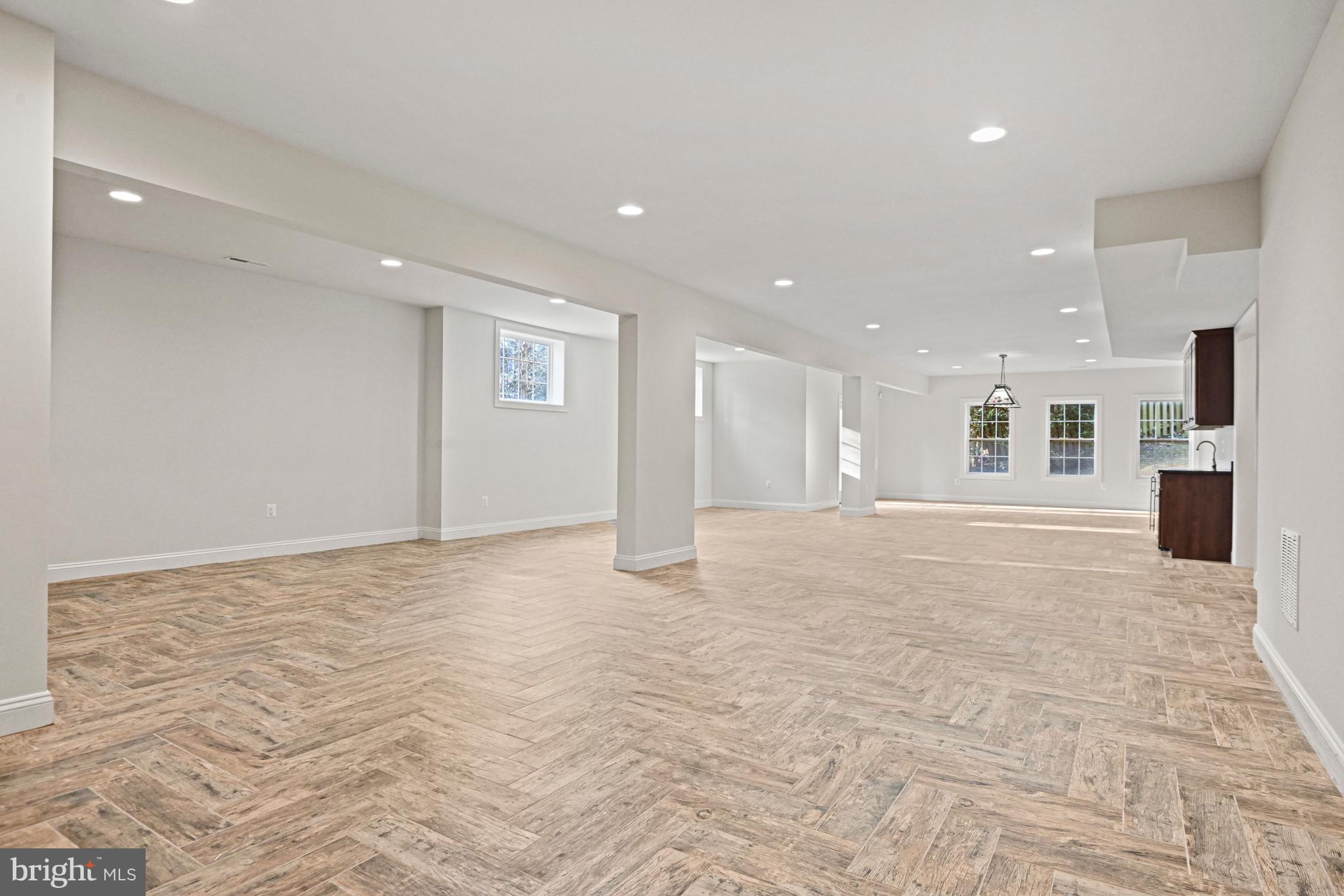 PROVIDENCE FOREST - Residential