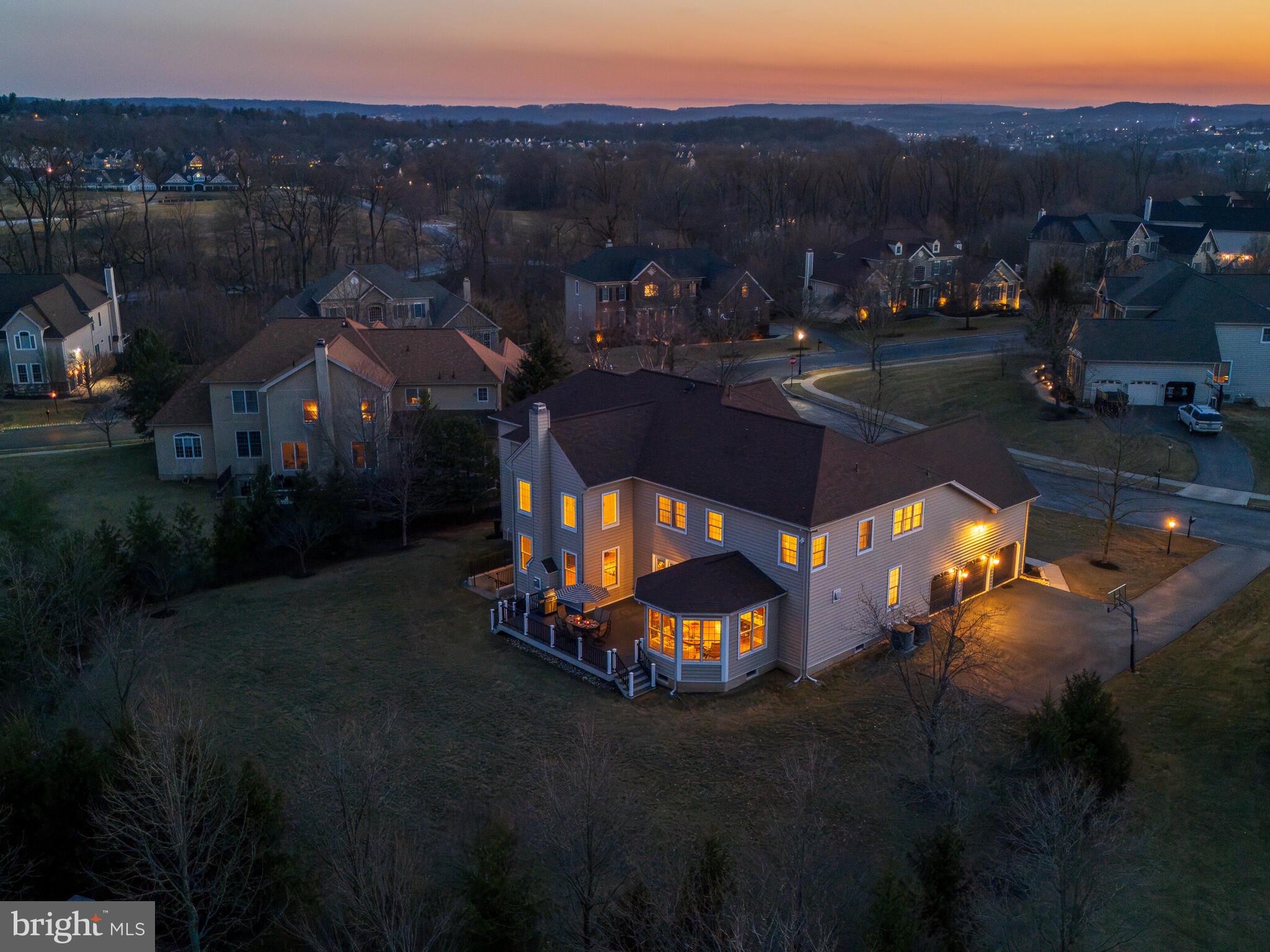 RIVERCREST - Residential
