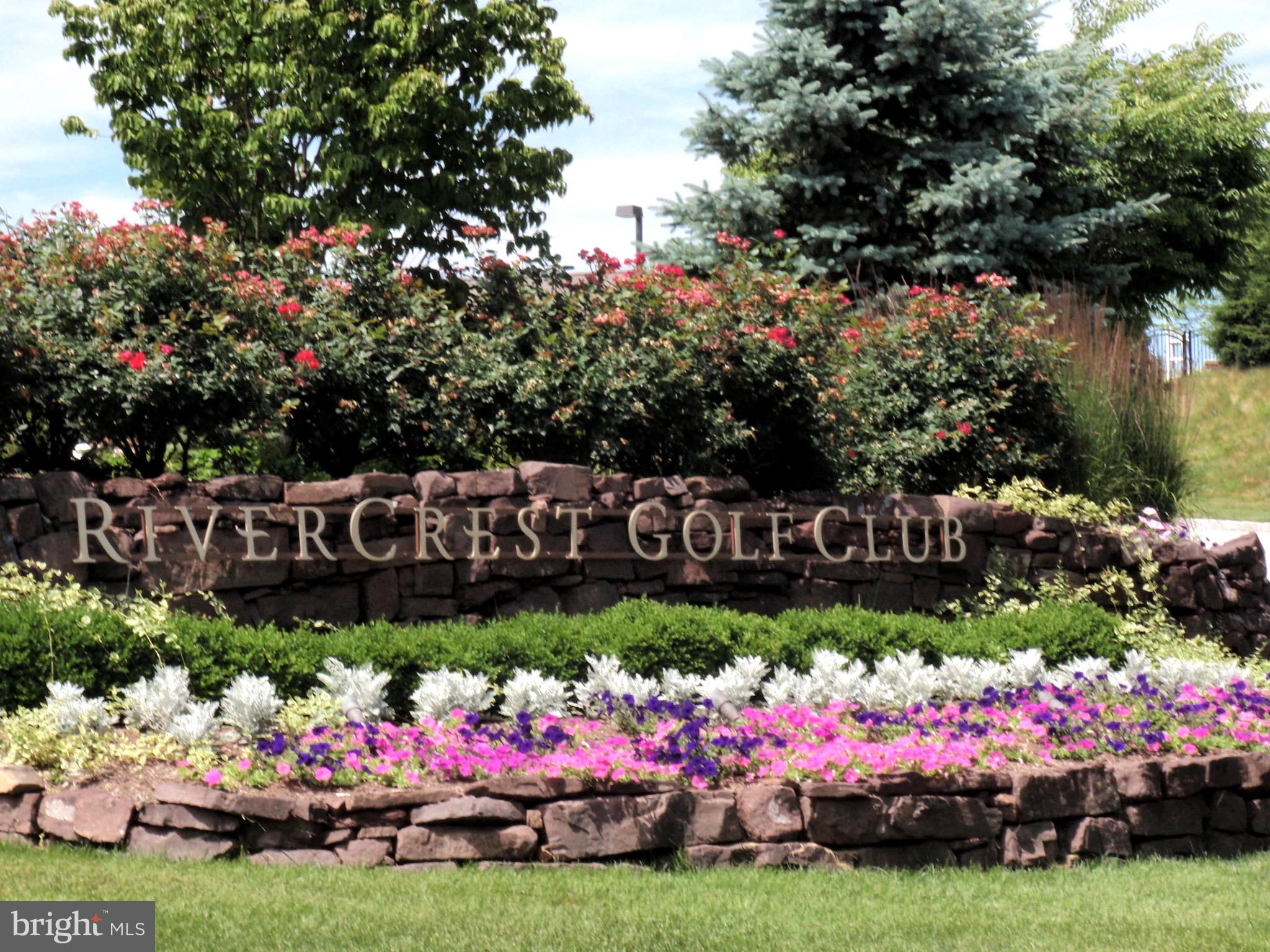 RIVERCREST - Residential