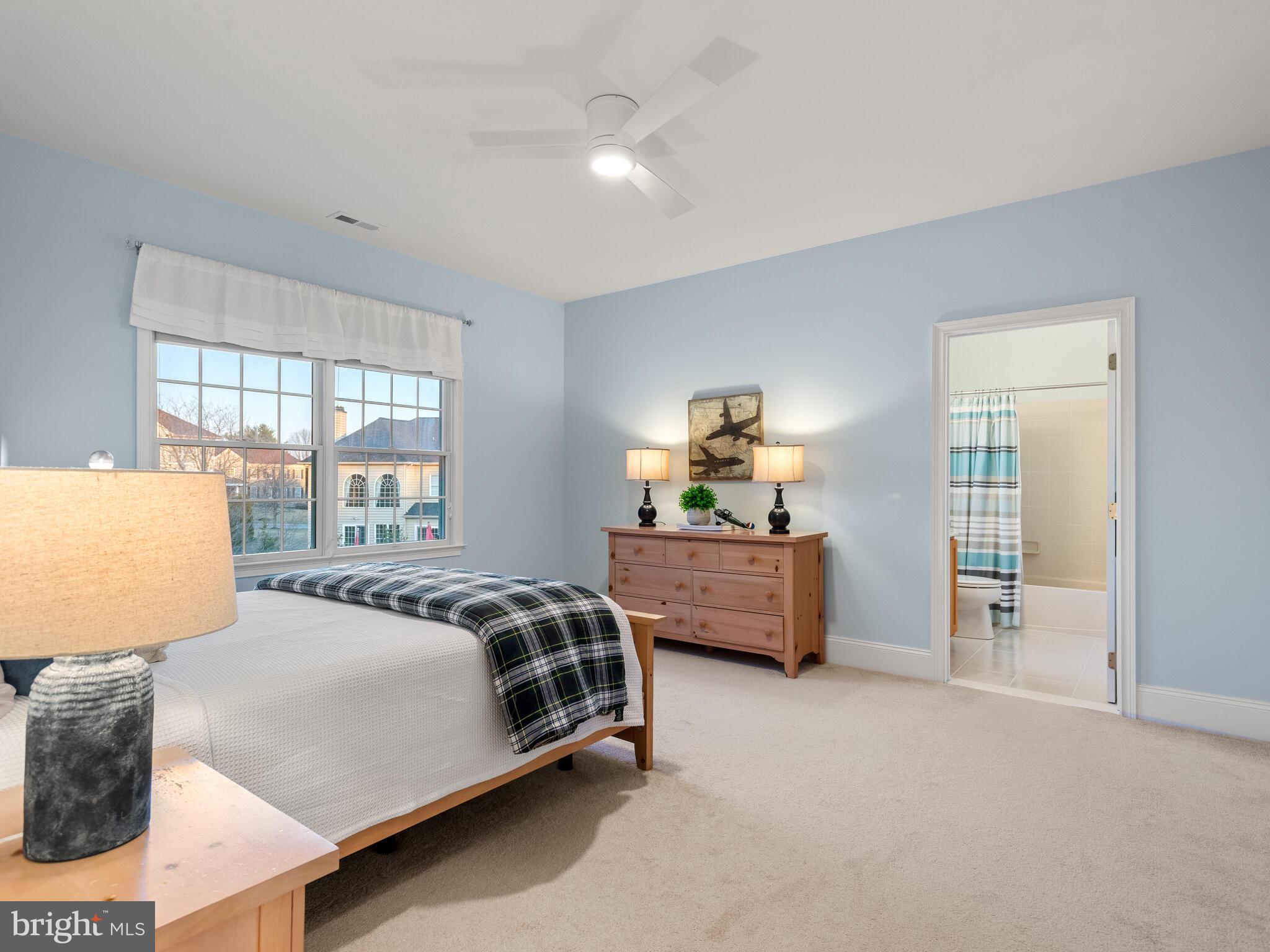 RIVERCREST - Residential