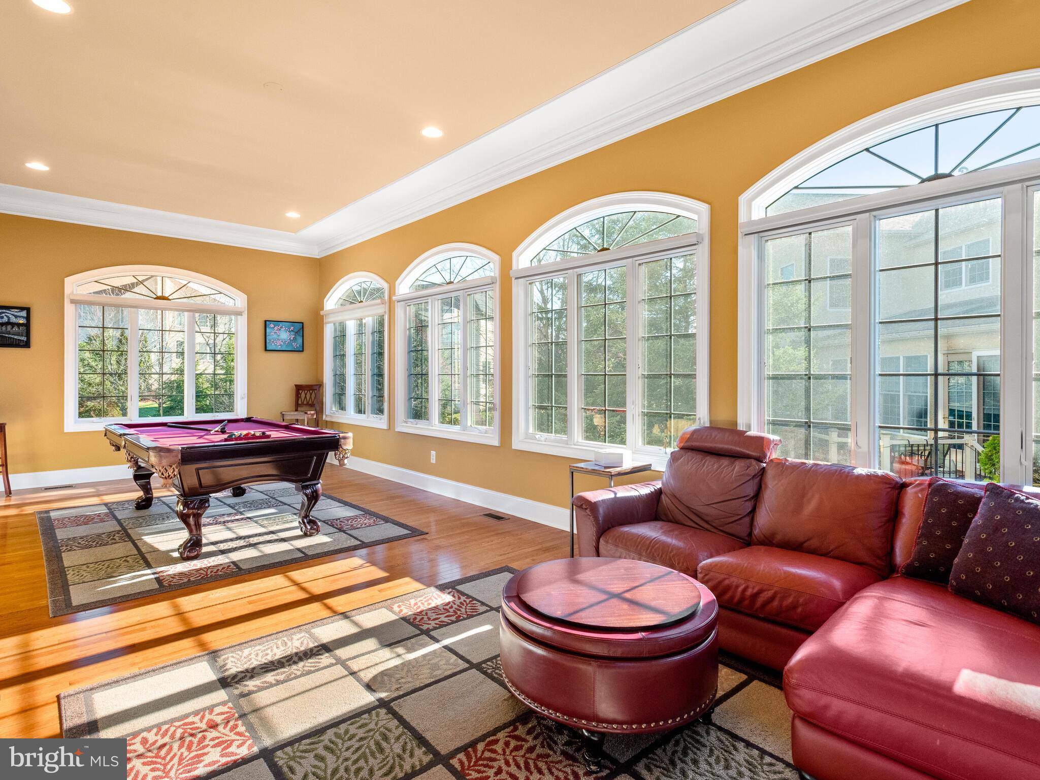 RIVERCREST - Residential