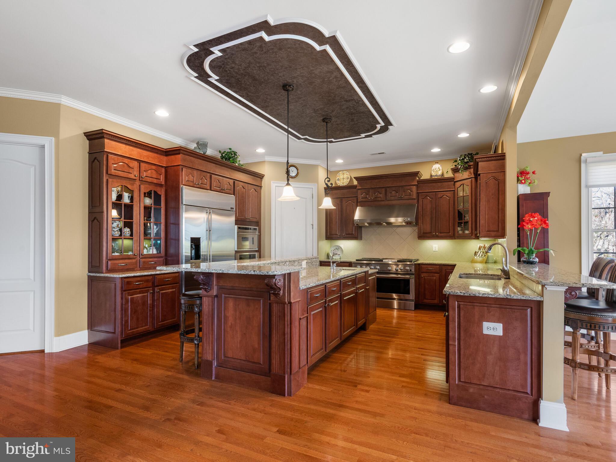 RIVERCREST - Residential