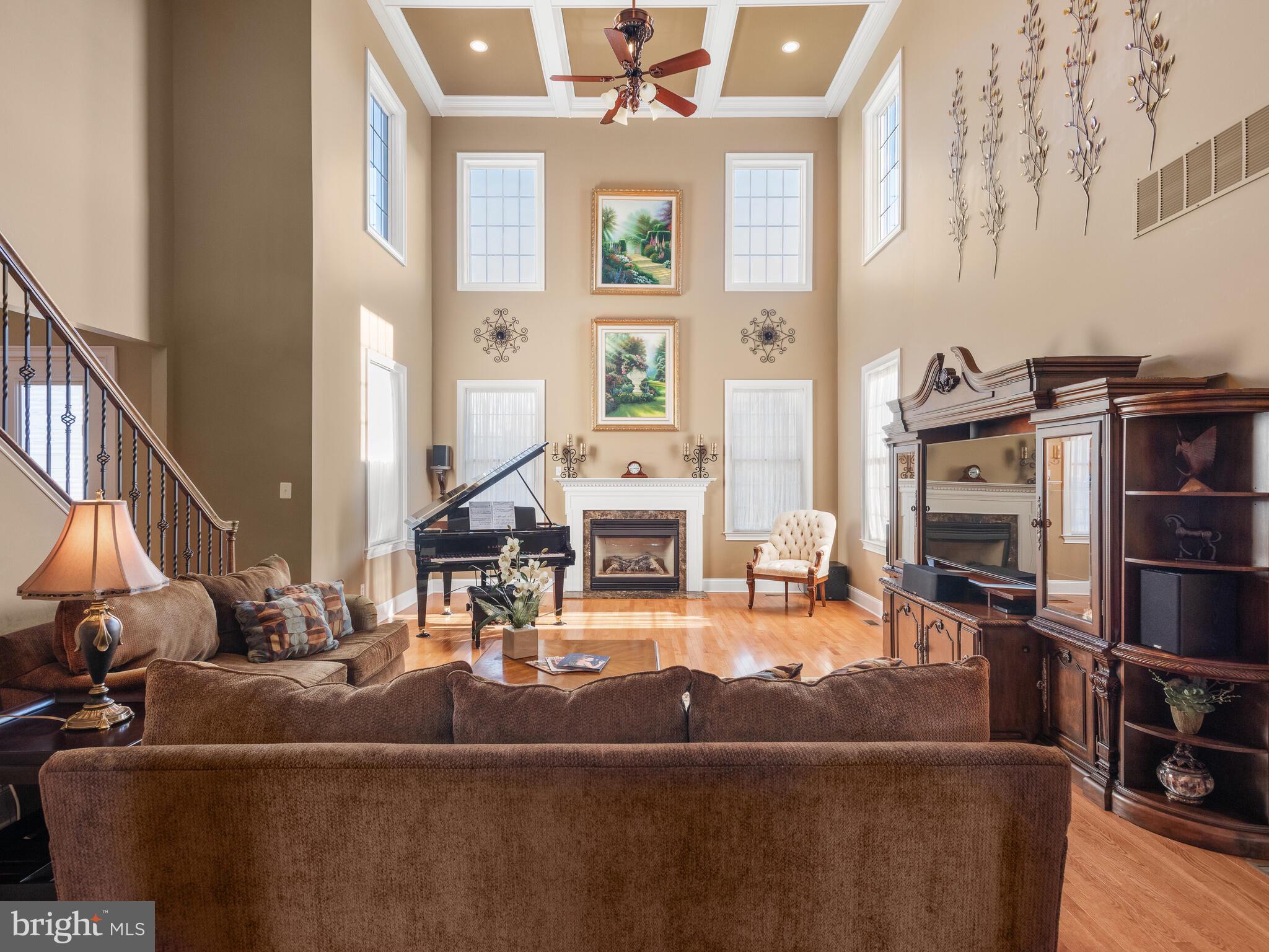 RIVERCREST - Residential