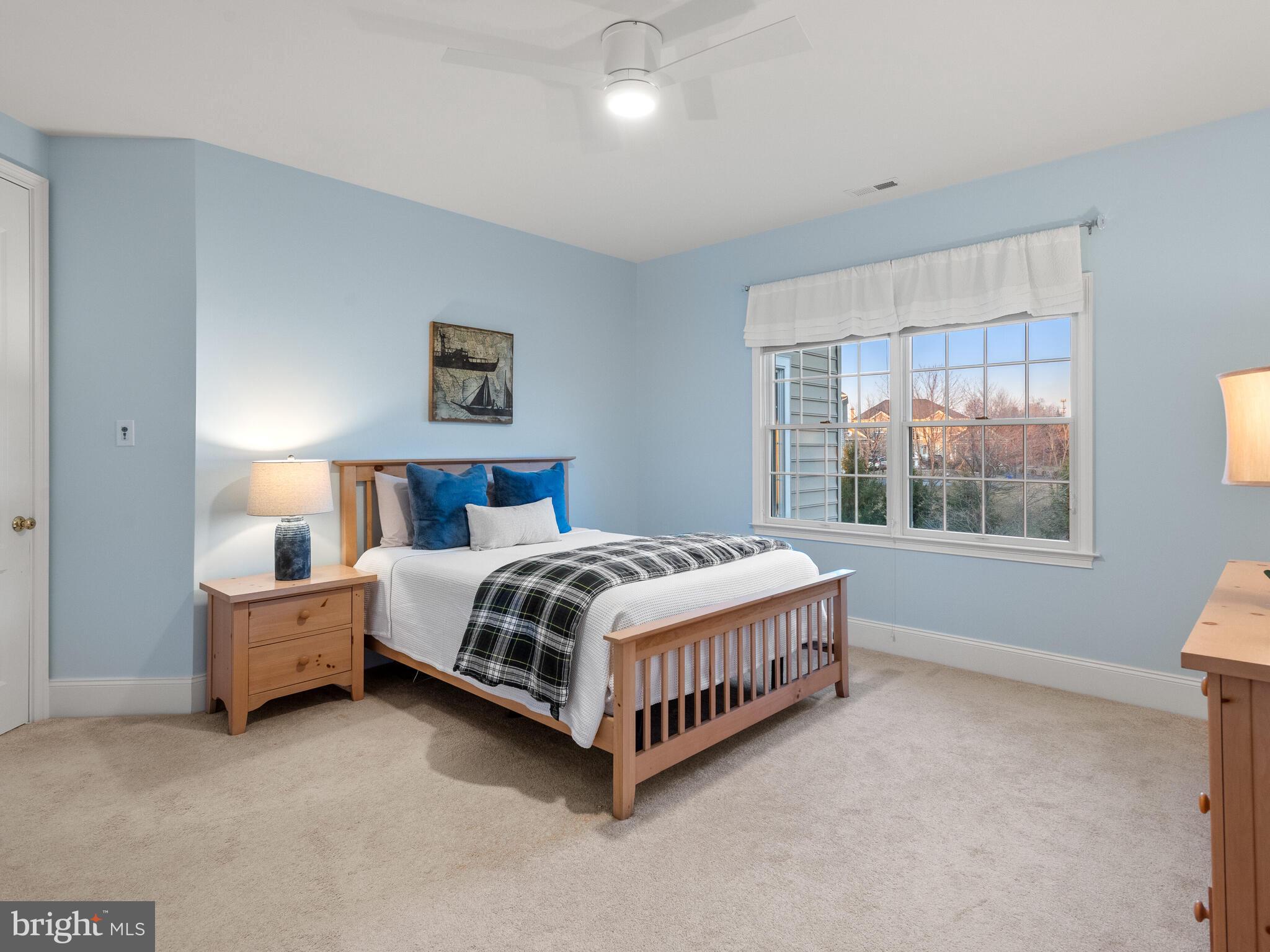RIVERCREST - Residential