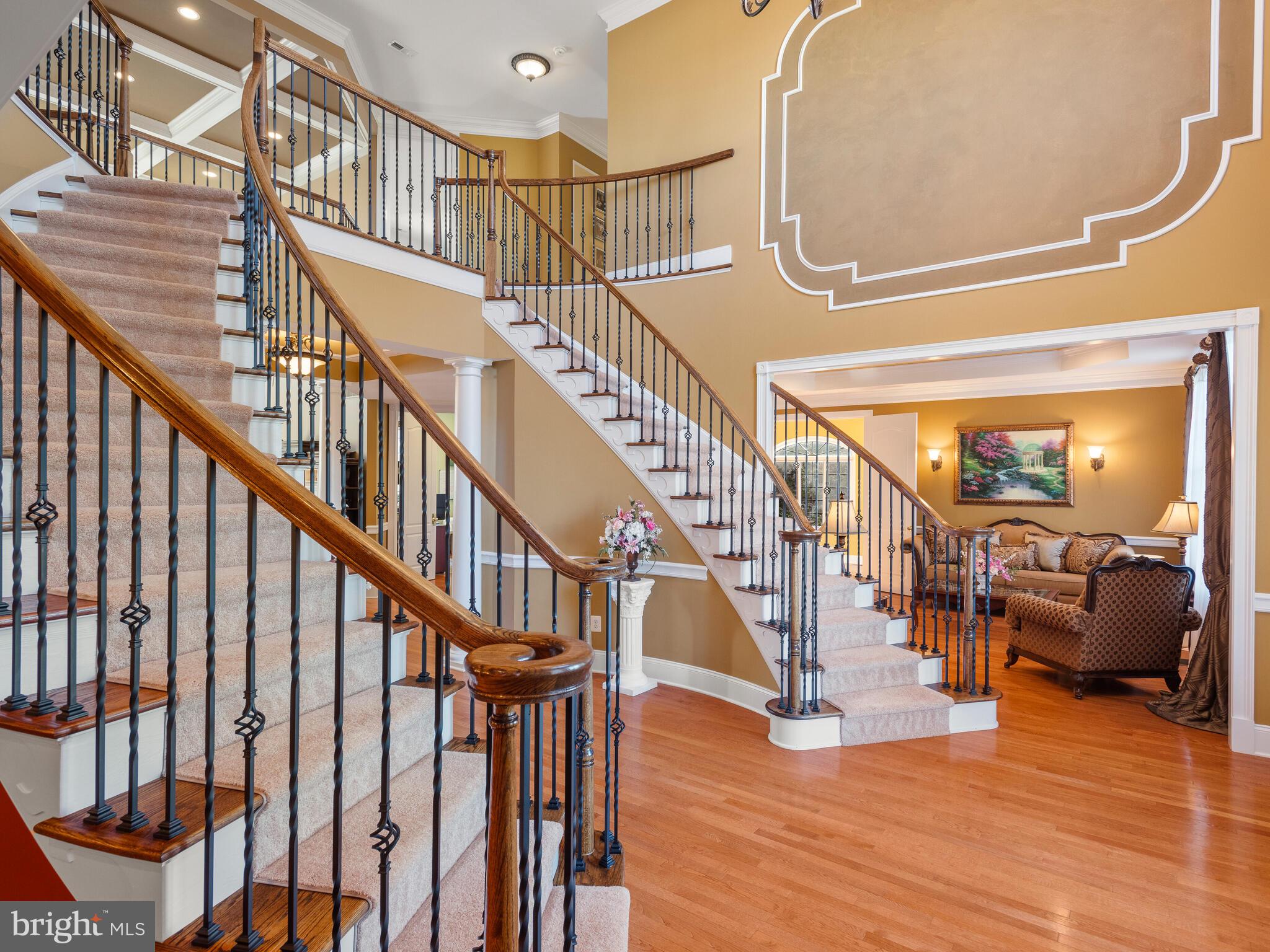 RIVERCREST - Residential