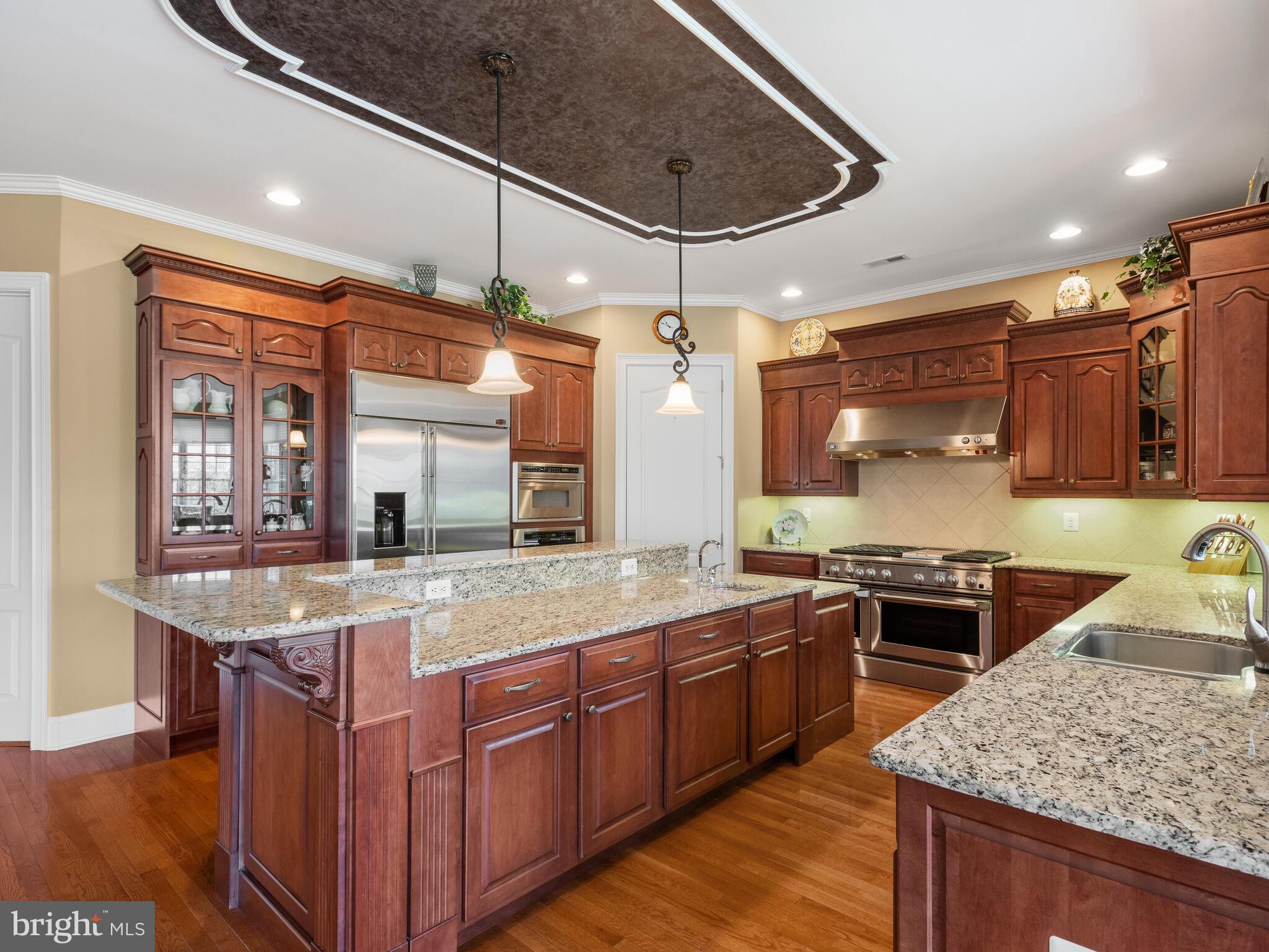 RIVERCREST - Residential