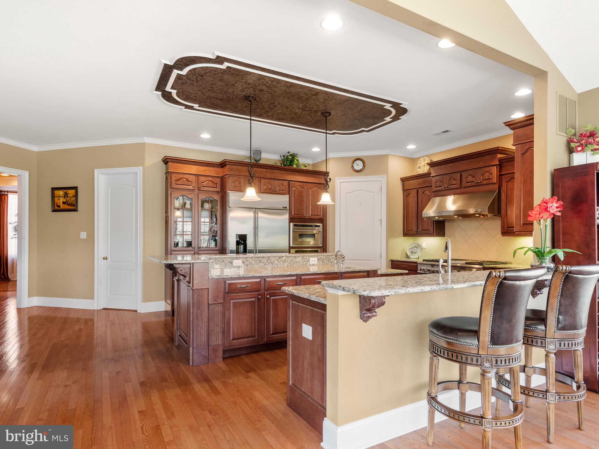 RIVERCREST - Residential
