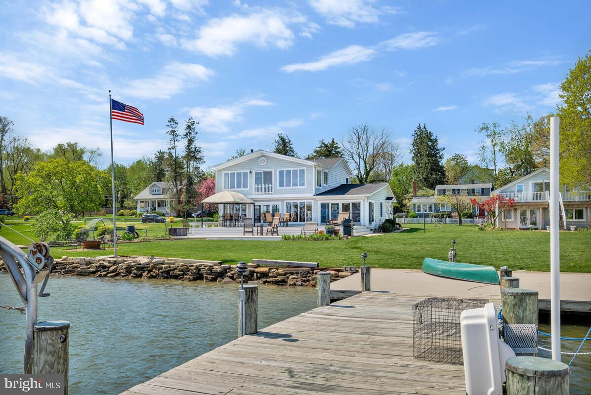 EDGEWATER BEACH - Residential