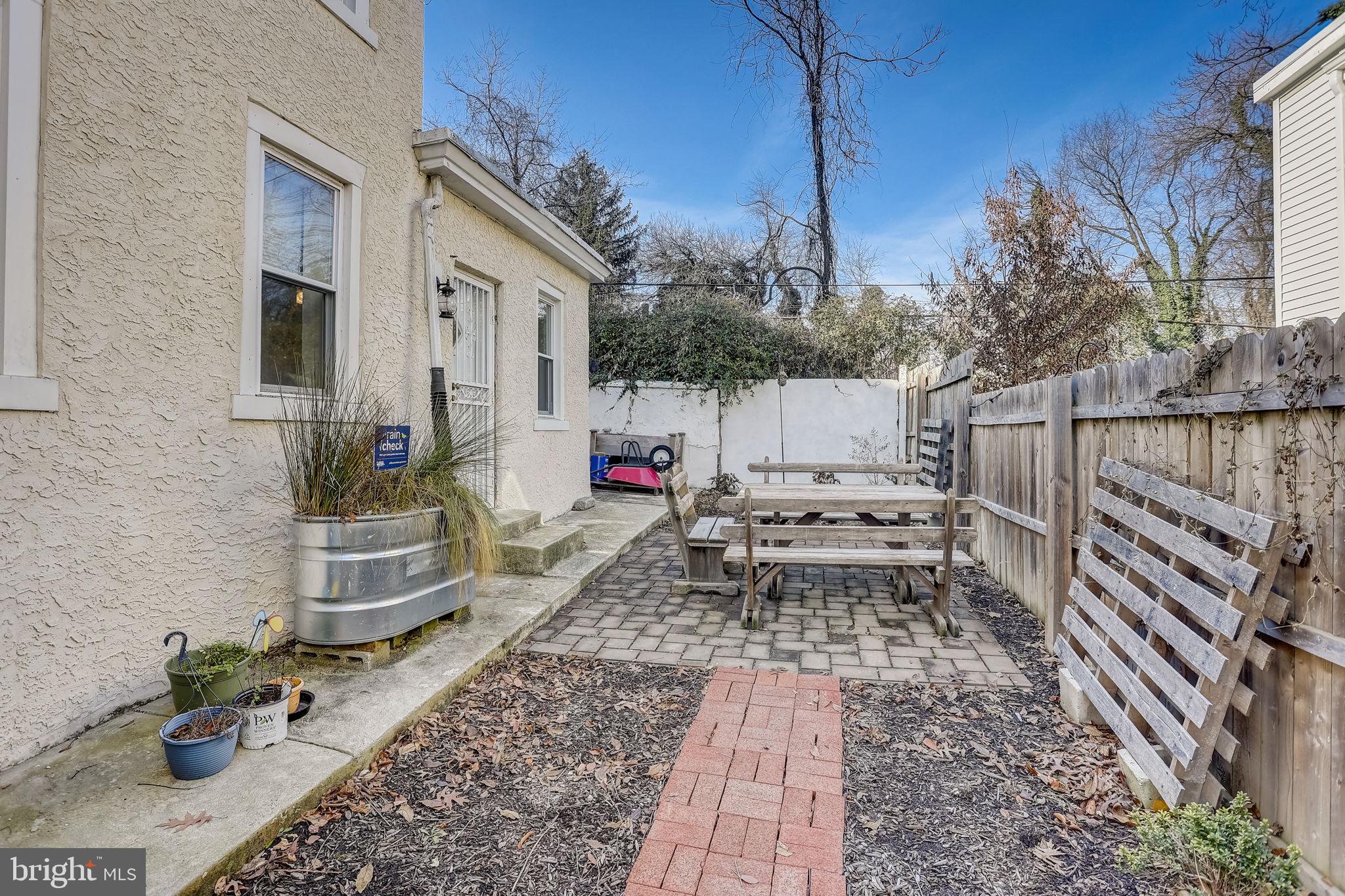 GERMANTOWN - Residential