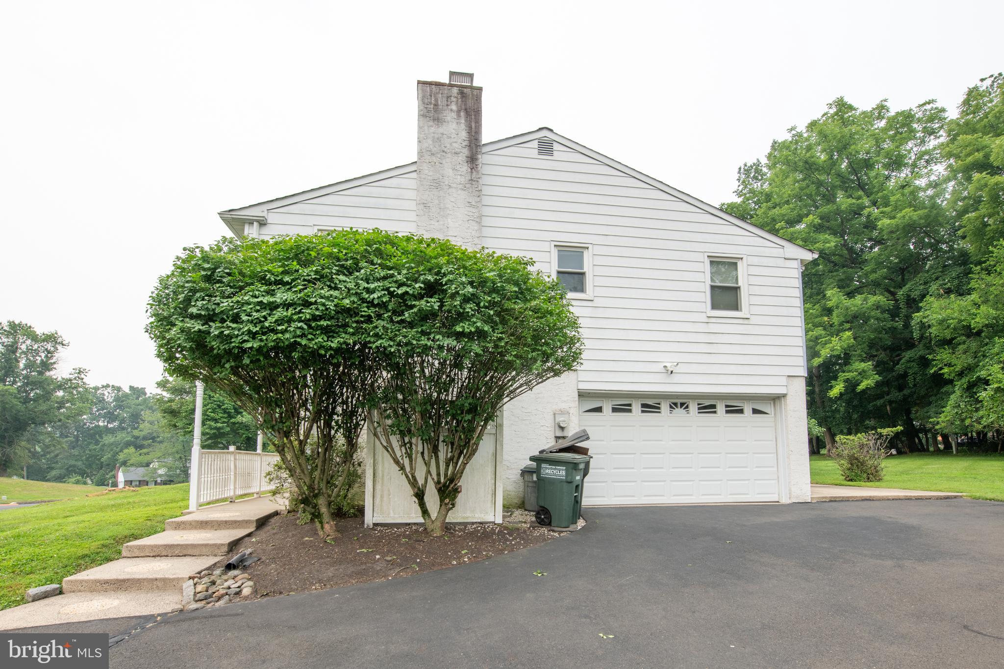 WOOD LAKE - Residential