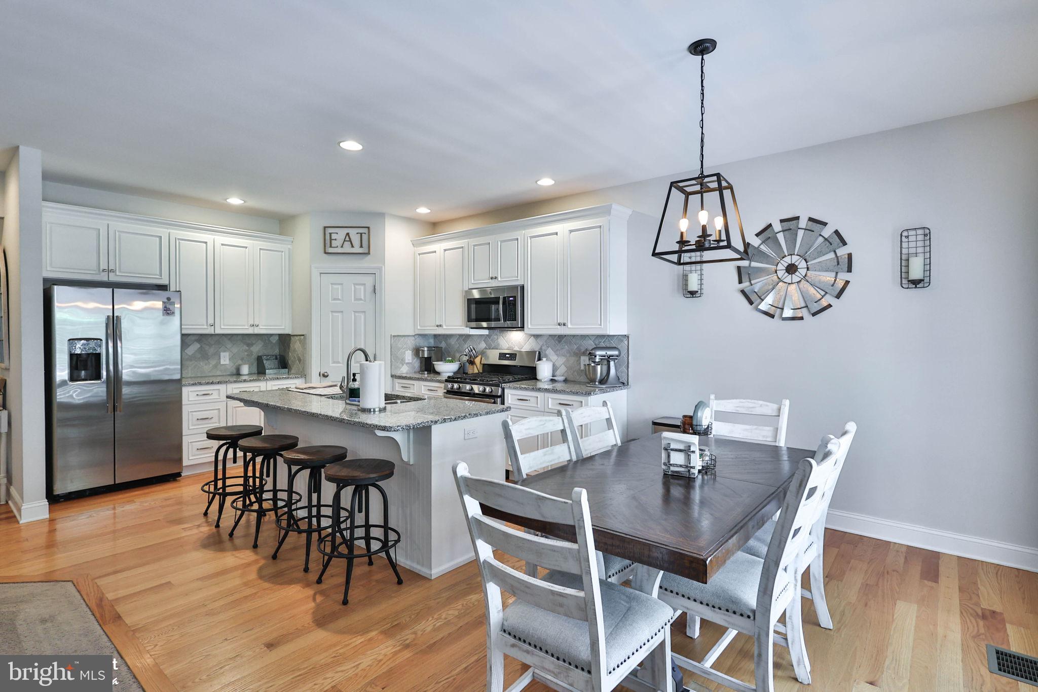 TREETOP ESTATES - Residential