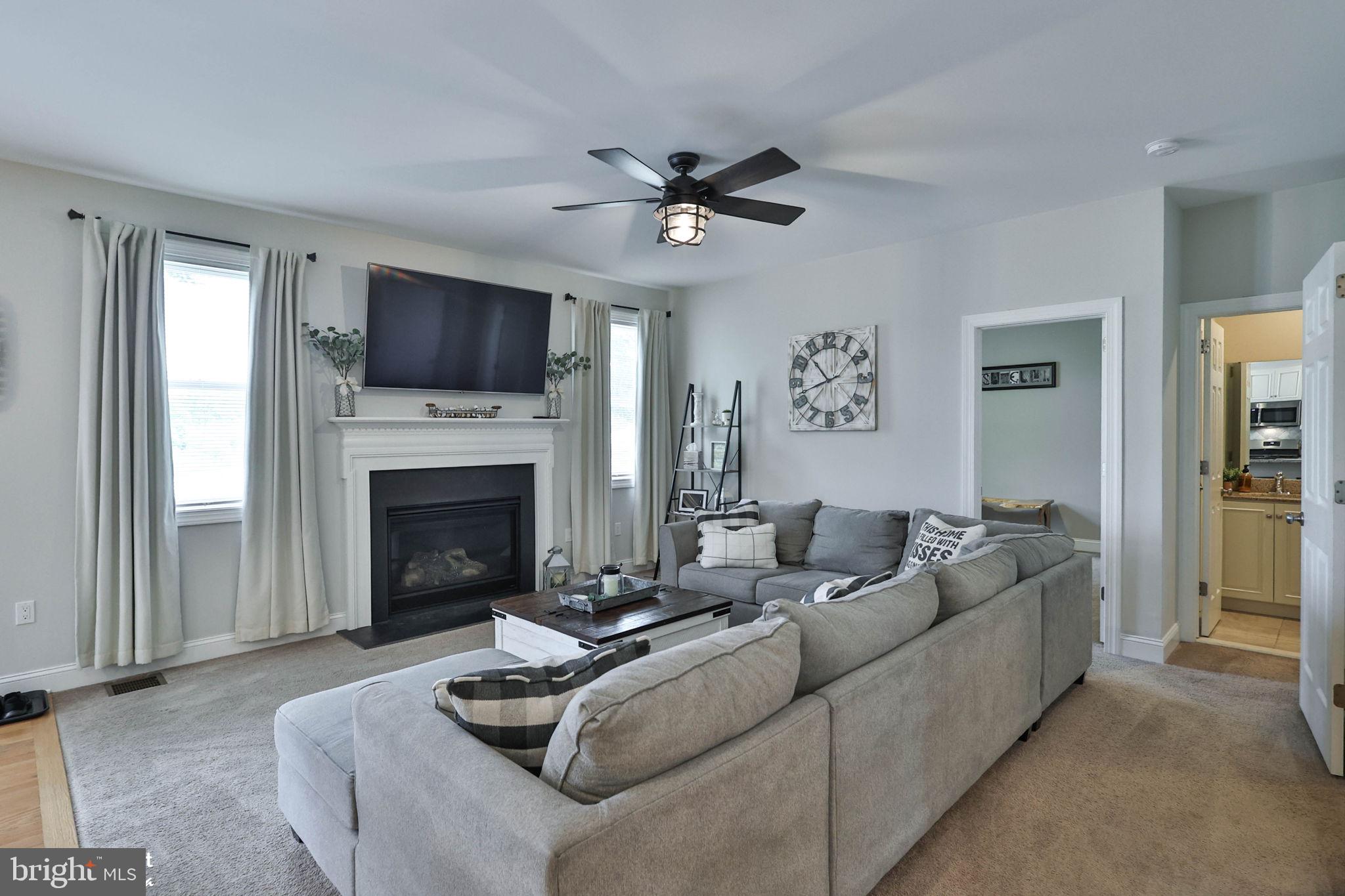 TREETOP ESTATES - Residential