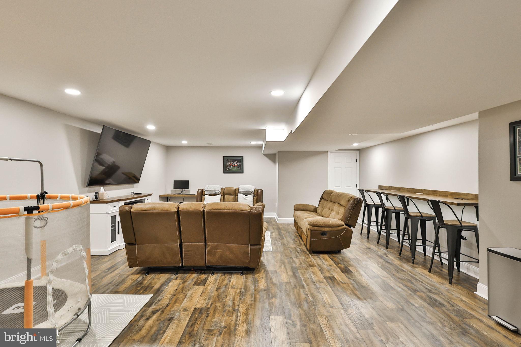 TREETOP ESTATES - Residential