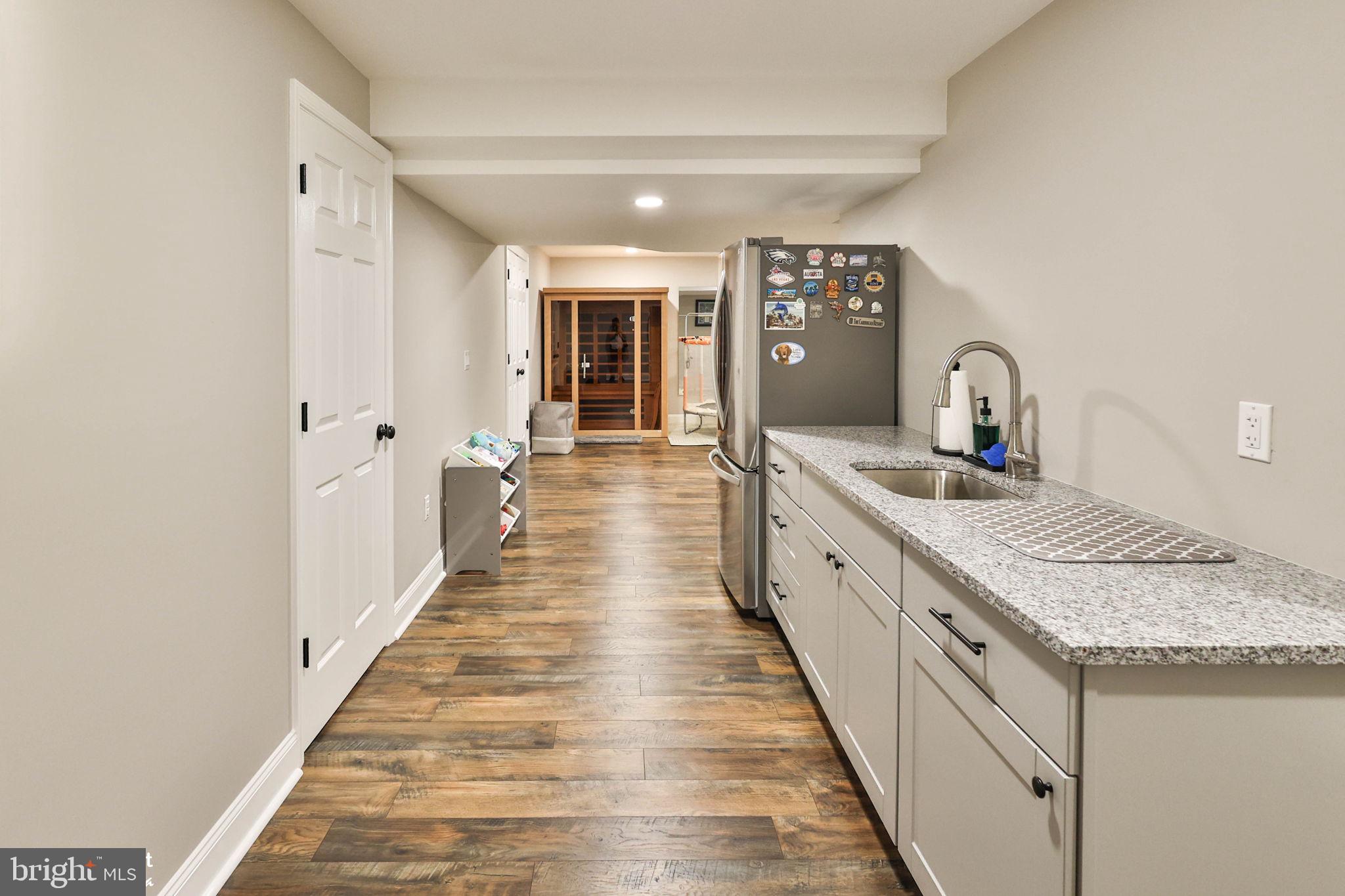 TREETOP ESTATES - Residential