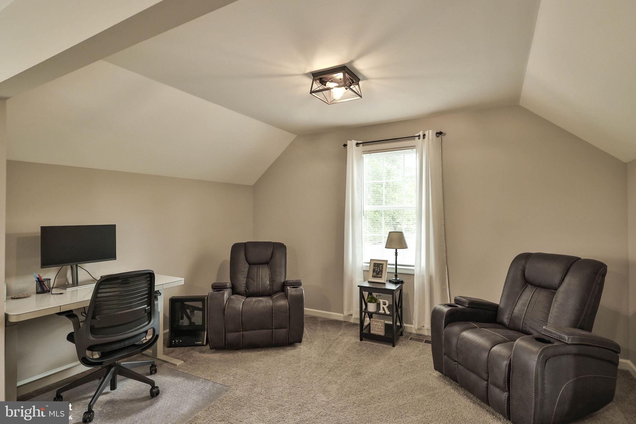 TREETOP ESTATES - Residential
