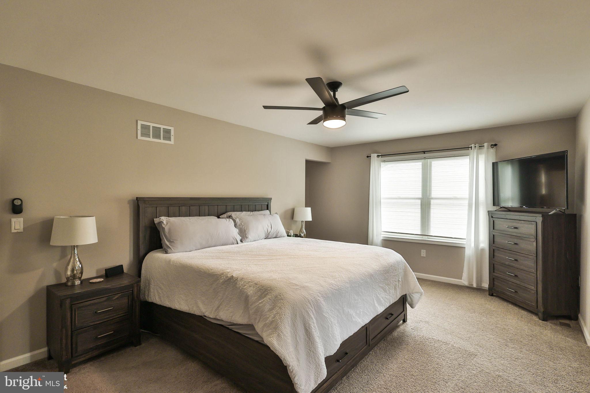 TREETOP ESTATES - Residential