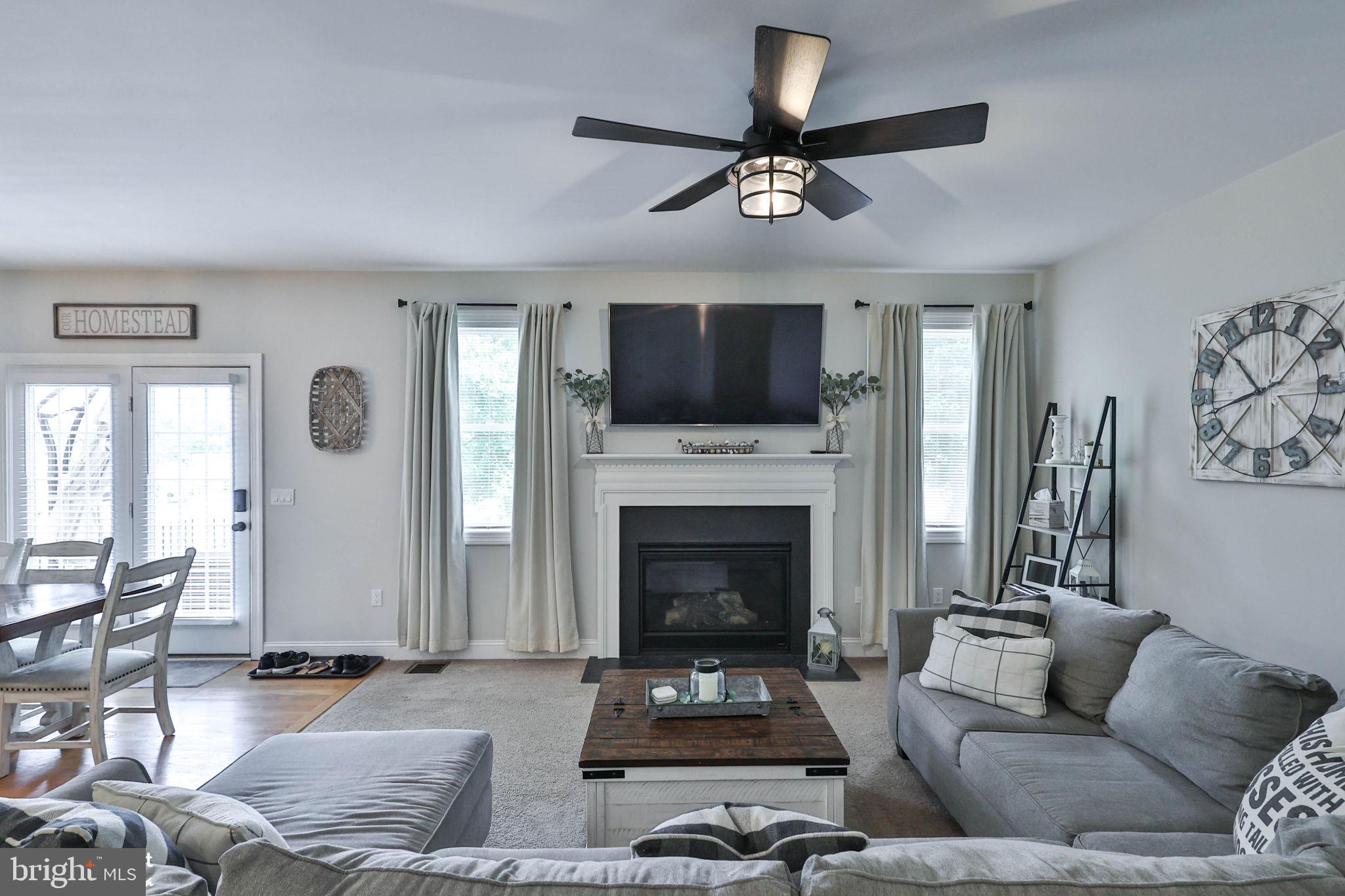TREETOP ESTATES - Residential