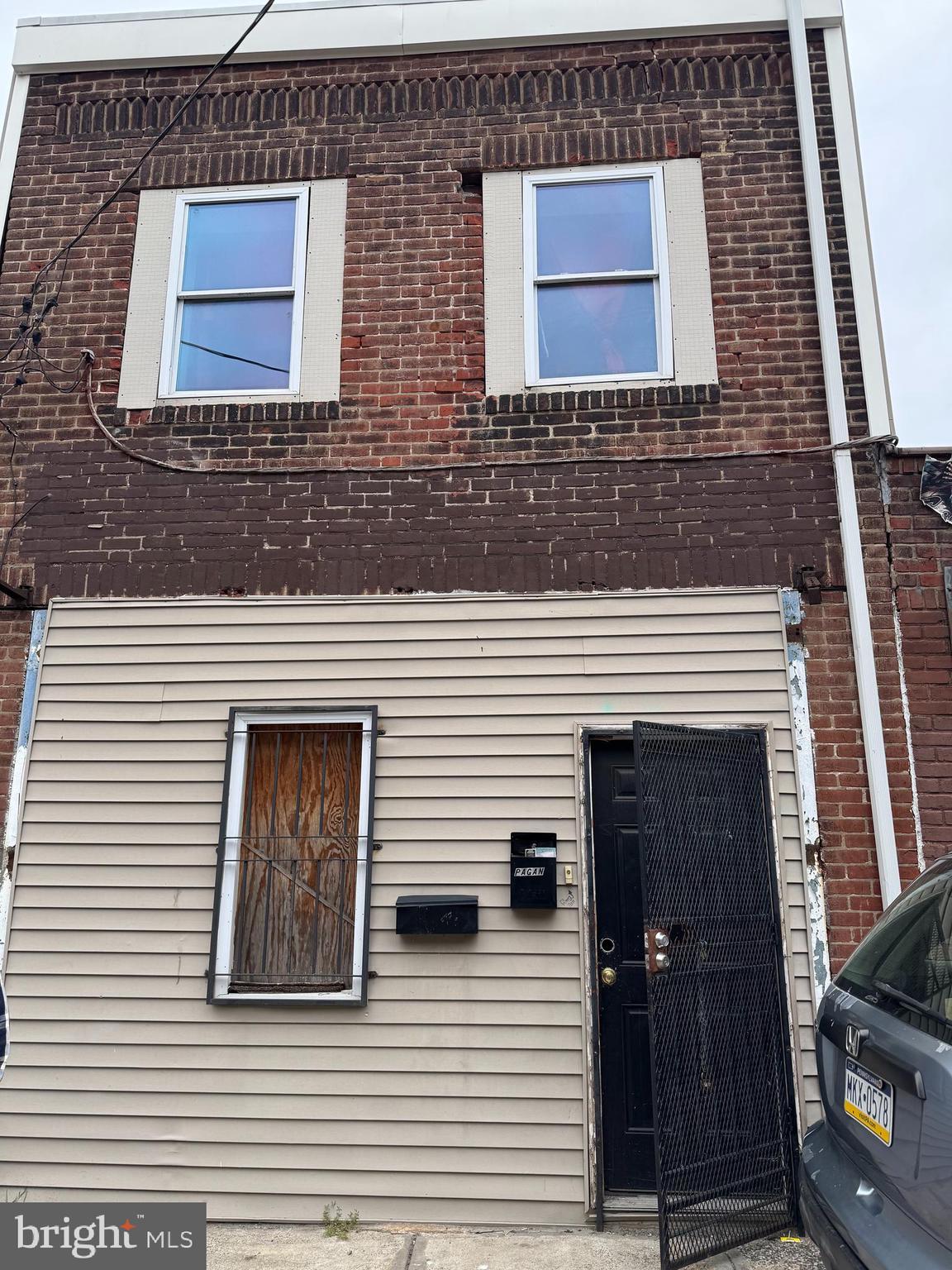 JUST HIT MARKET IN HARROWGATE!!! Property runs street to street. 3500 sq ft.  Front property is a duplex that needs full rehab.  Enter back property from Braddock Street. Back property is a quadplex with 4 studio apartments rent ready. Property to be sold as is.  Seller requests use of Five Star Abstract for title.  $2500 deposit required.  Subdivision approved. $2500 selling bonus. Please call for specific showing instructions.