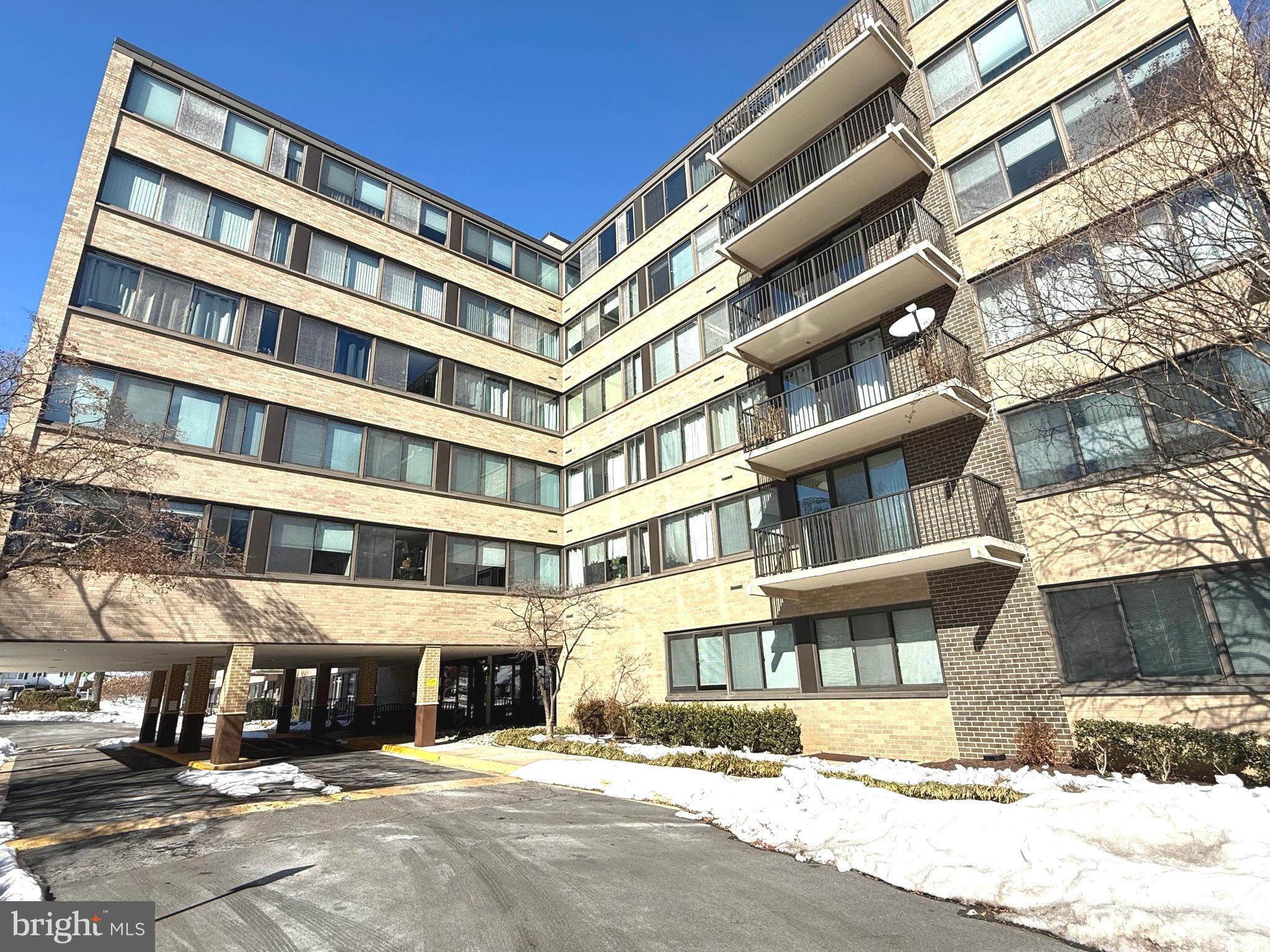 MADISON CONDOMINIUM - Residential