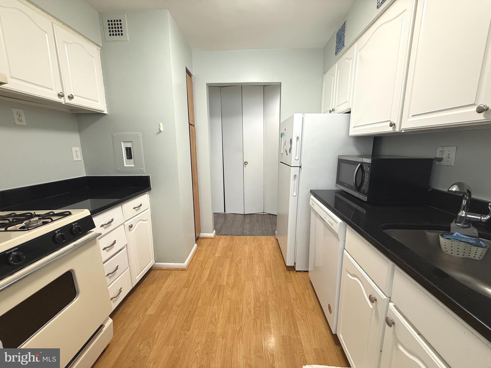 MADISON CONDOMINIUM - Residential