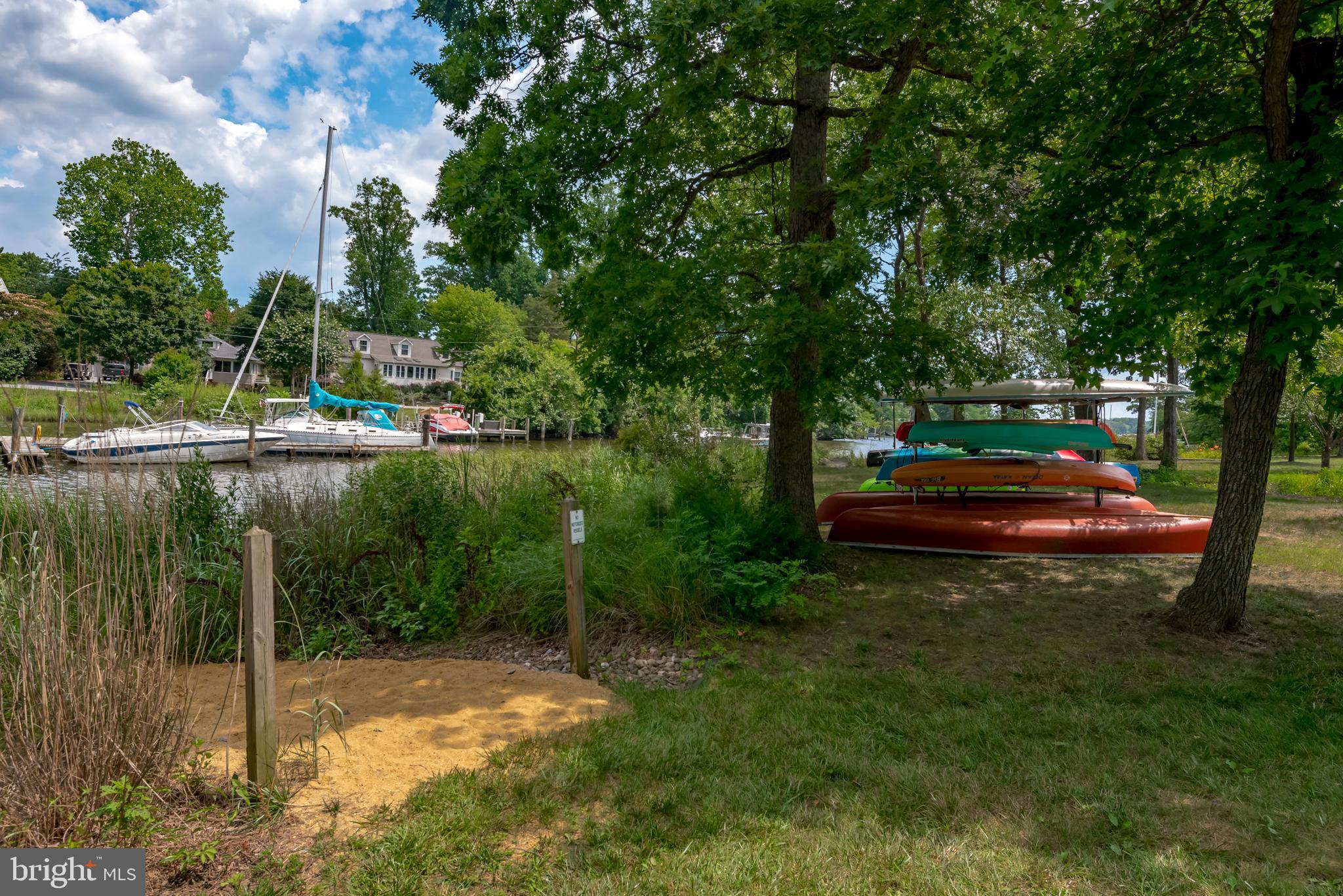 WOODLAND BEACH - Land