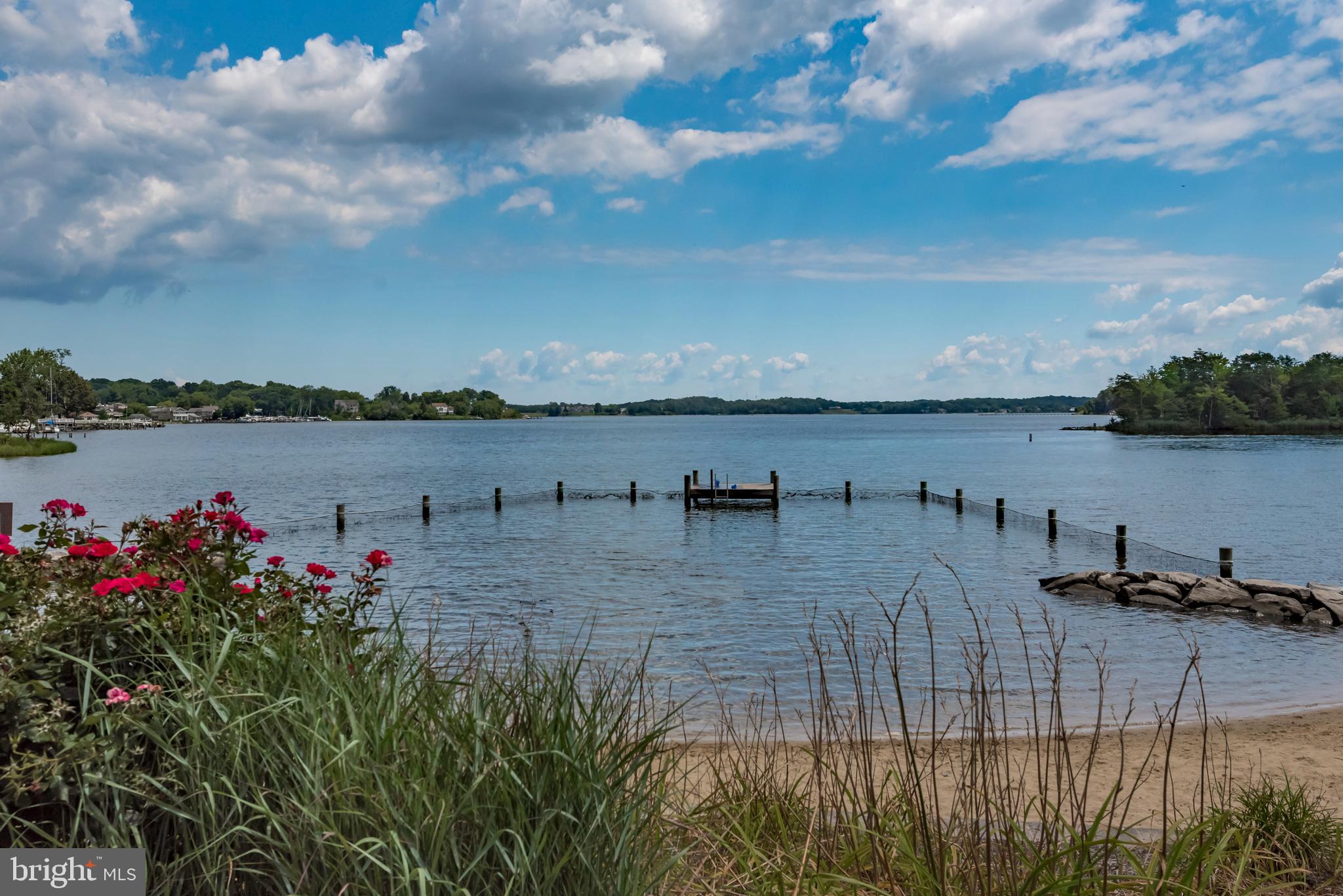 WOODLAND BEACH - Land